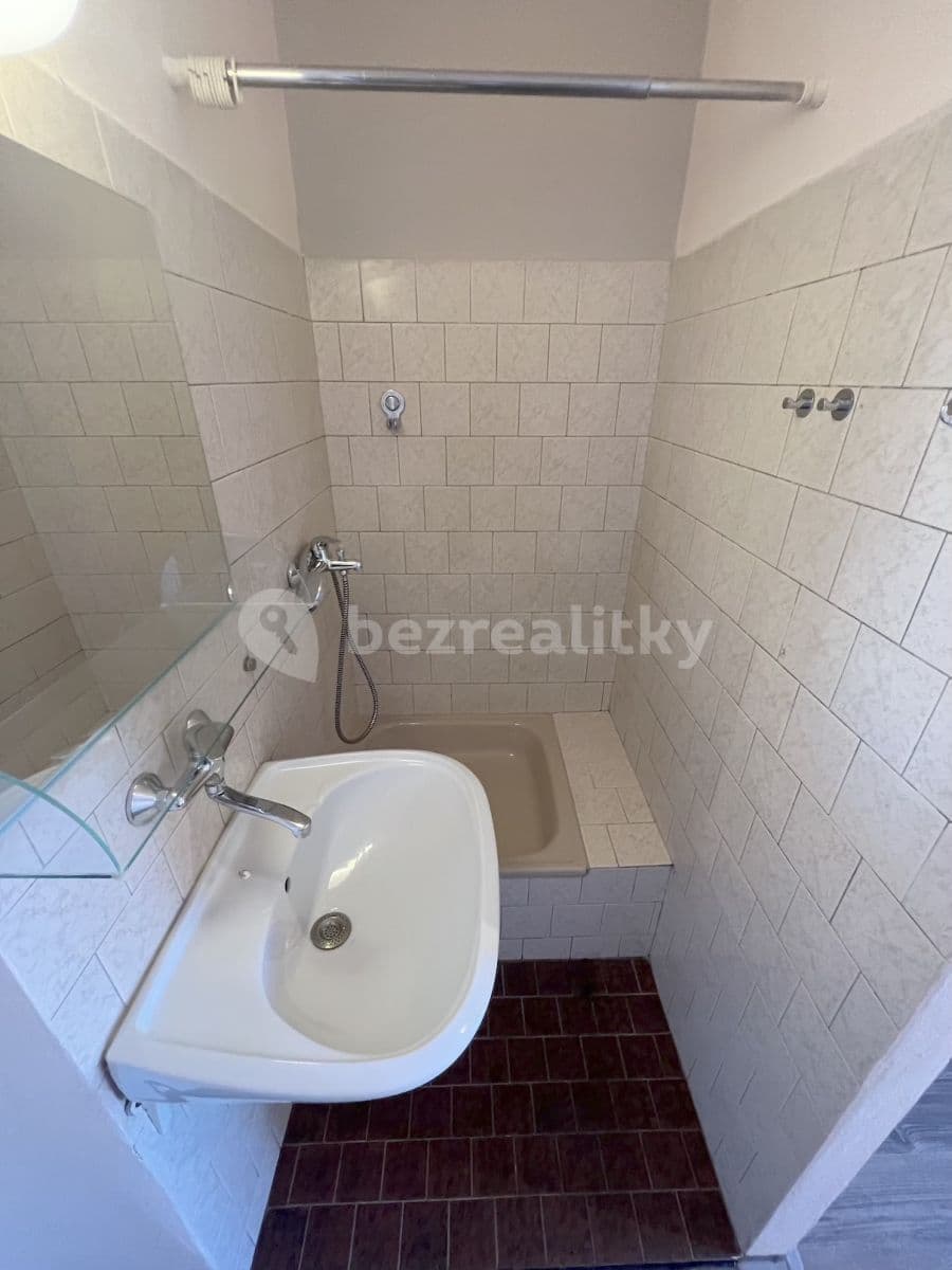 Pronájem bytu 1+1 24 m², Magistrů, Praha, Praha Pronájem bytu 1+1 24 m², Magistrů, Praha, Praha