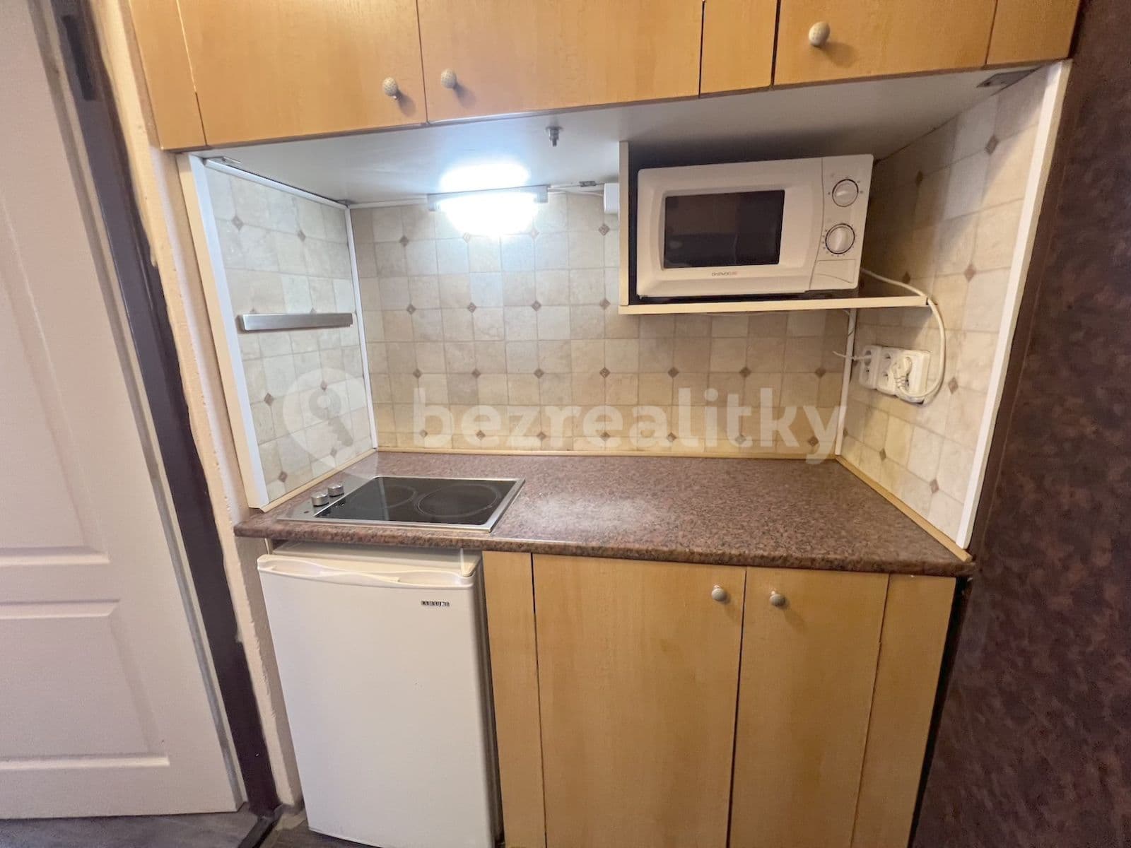 Pronájem bytu 1+1 24 m², Magistrů, Praha, Praha Pronájem bytu 1+1 24 m², Magistrů, Praha, Praha