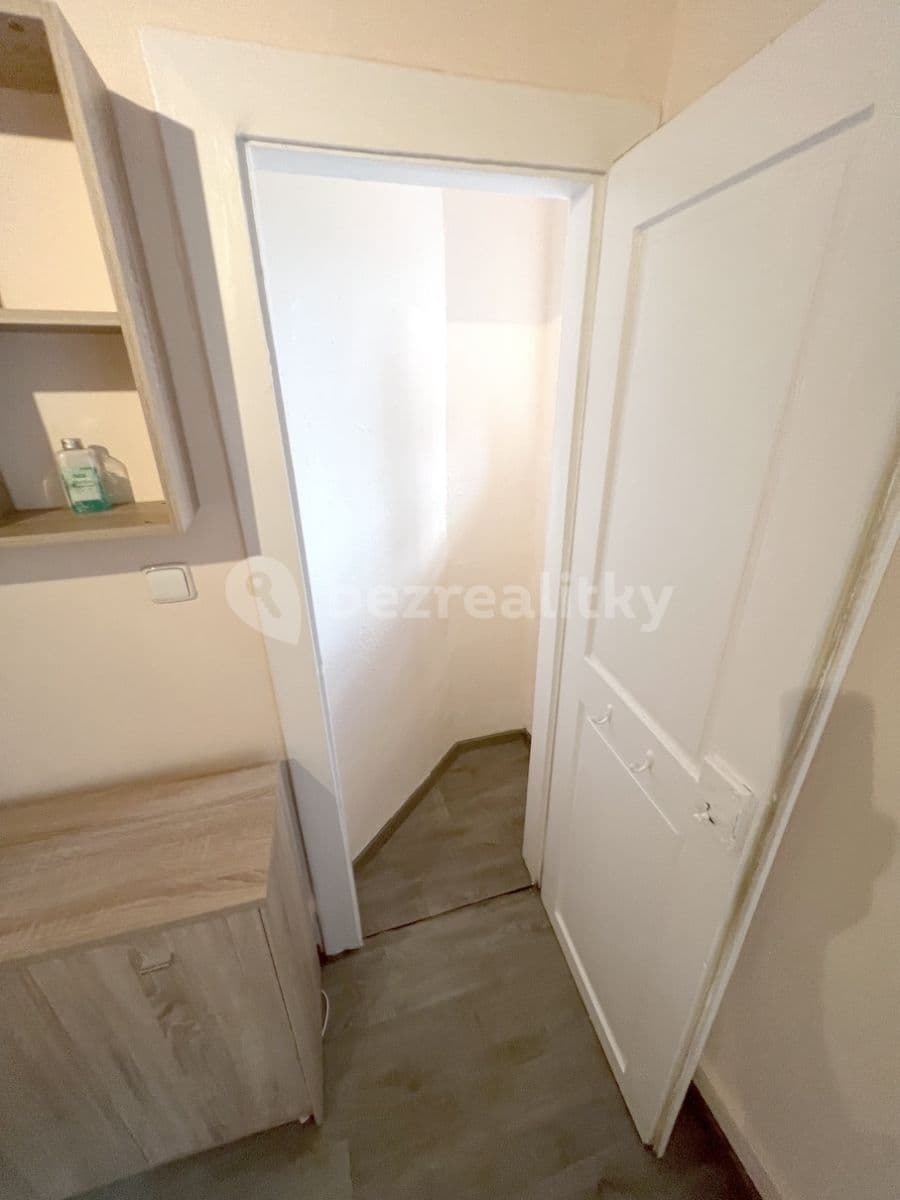 Pronájem bytu 1+kk 18 m², Magistrů, Praha, Praha Pronájem bytu 1+kk 18 m², Magistrů, Praha, Praha