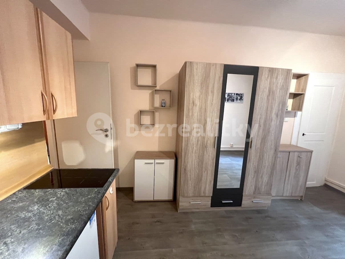 Pronájem bytu 1+kk 18 m², Magistrů, Praha, Praha Pronájem bytu 1+kk 18 m², Magistrů, Praha, Praha