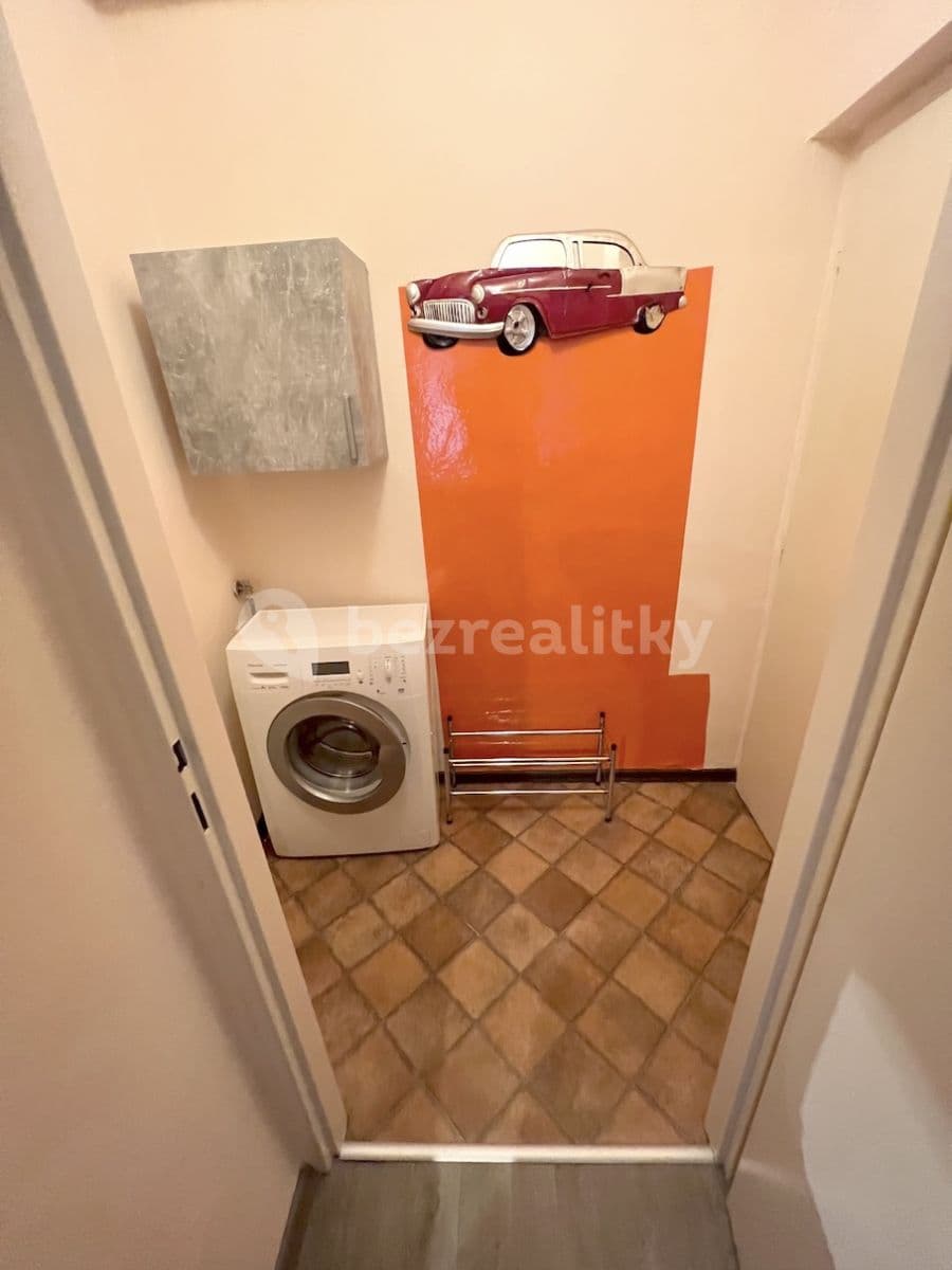 Pronájem bytu 1+kk 18 m², Magistrů, Praha, Praha Pronájem bytu 1+kk 18 m², Magistrů, Praha, Praha