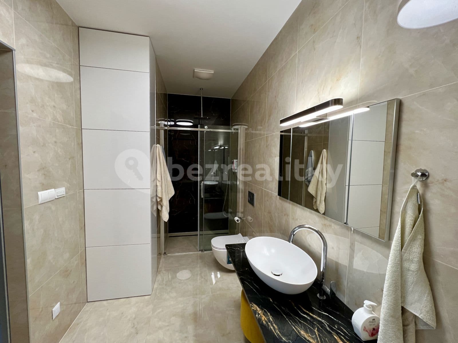 Pronájem bytu 3+kk 123 m², Ke Kapslovně, Praha, Praha Pronájem bytu 3+kk 123 m², Ke Kapslovně, Praha, Praha