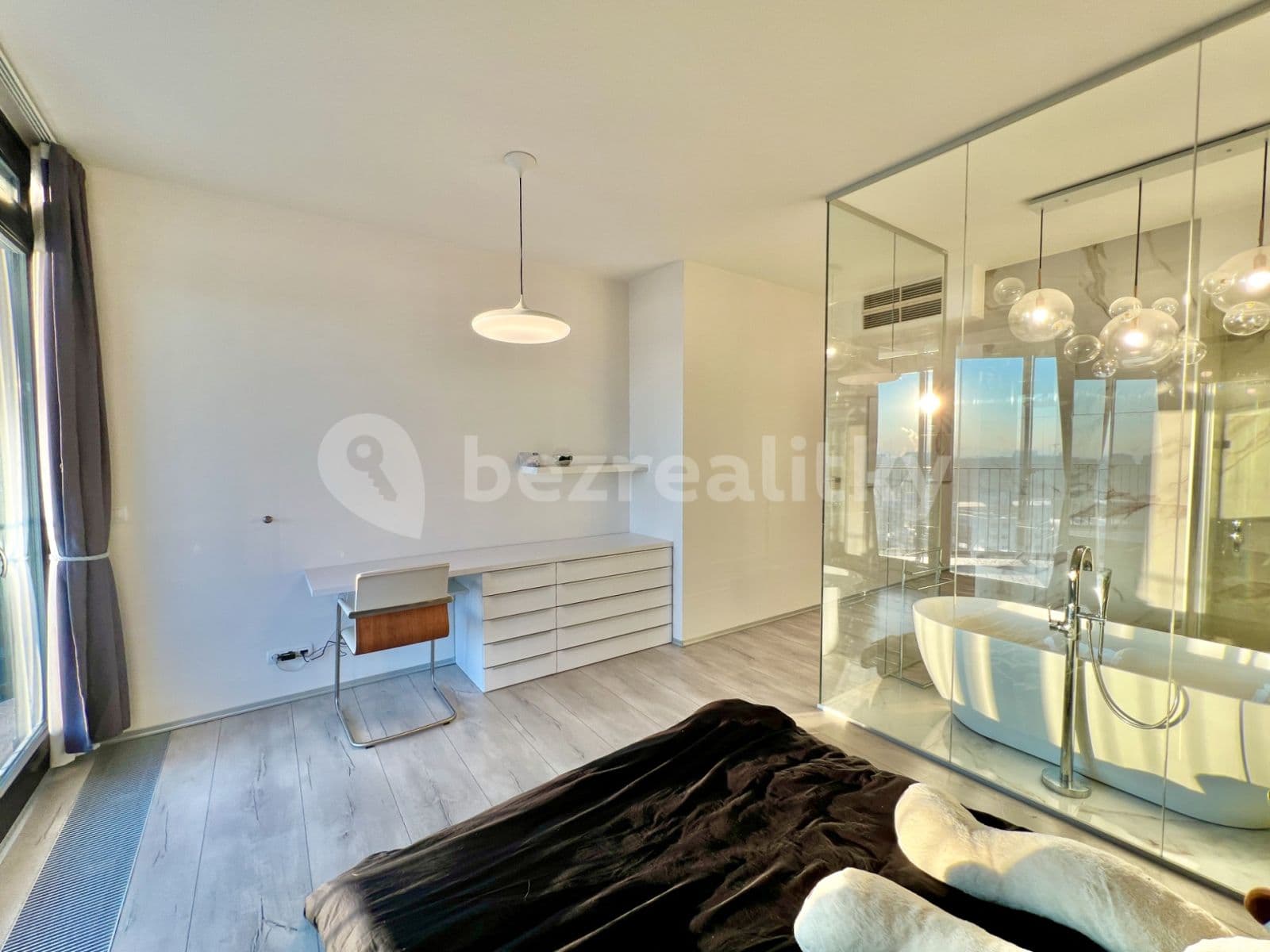 Pronájem bytu 3+kk 123 m², Ke Kapslovně, Praha, Praha Pronájem bytu 3+kk 123 m², Ke Kapslovně, Praha, Praha