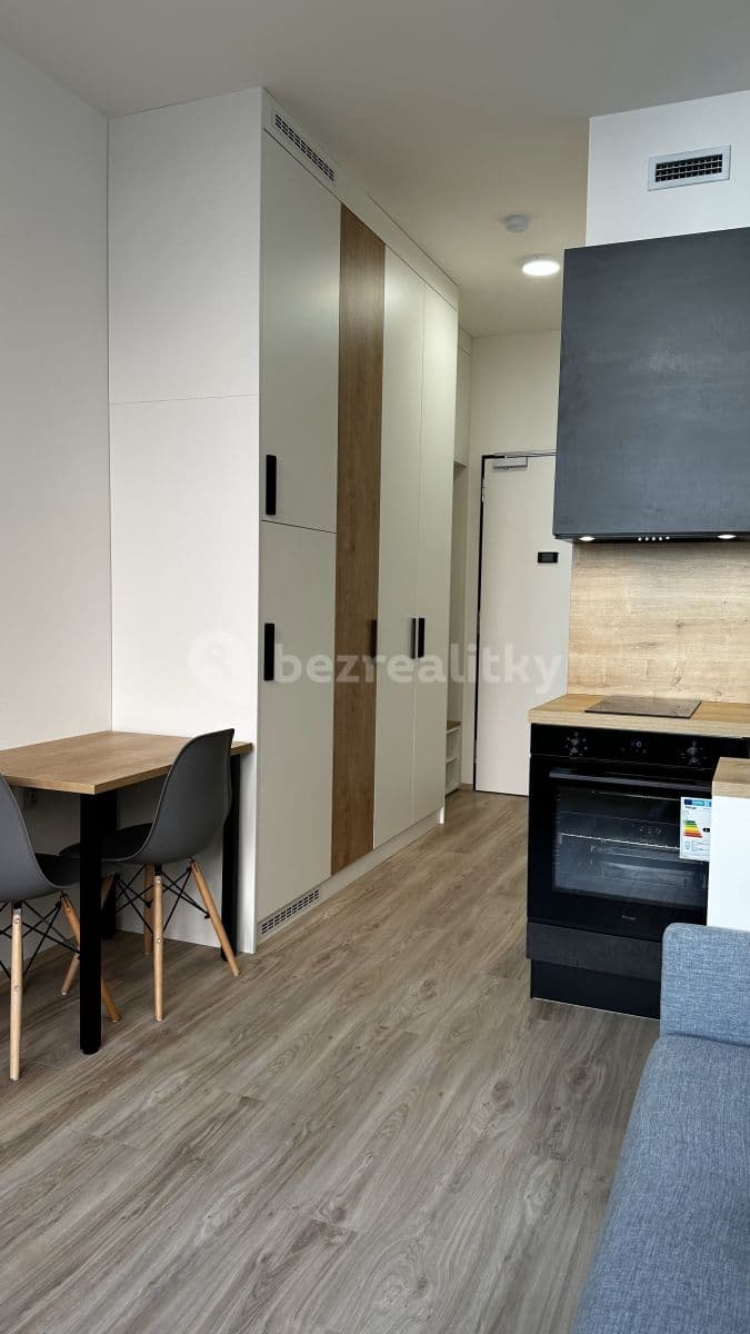 Pronájem bytu 1+kk 21 m², Mozartova, Praha, Praha Pronájem bytu 1+kk 21 m², Mozartova, Praha, Praha