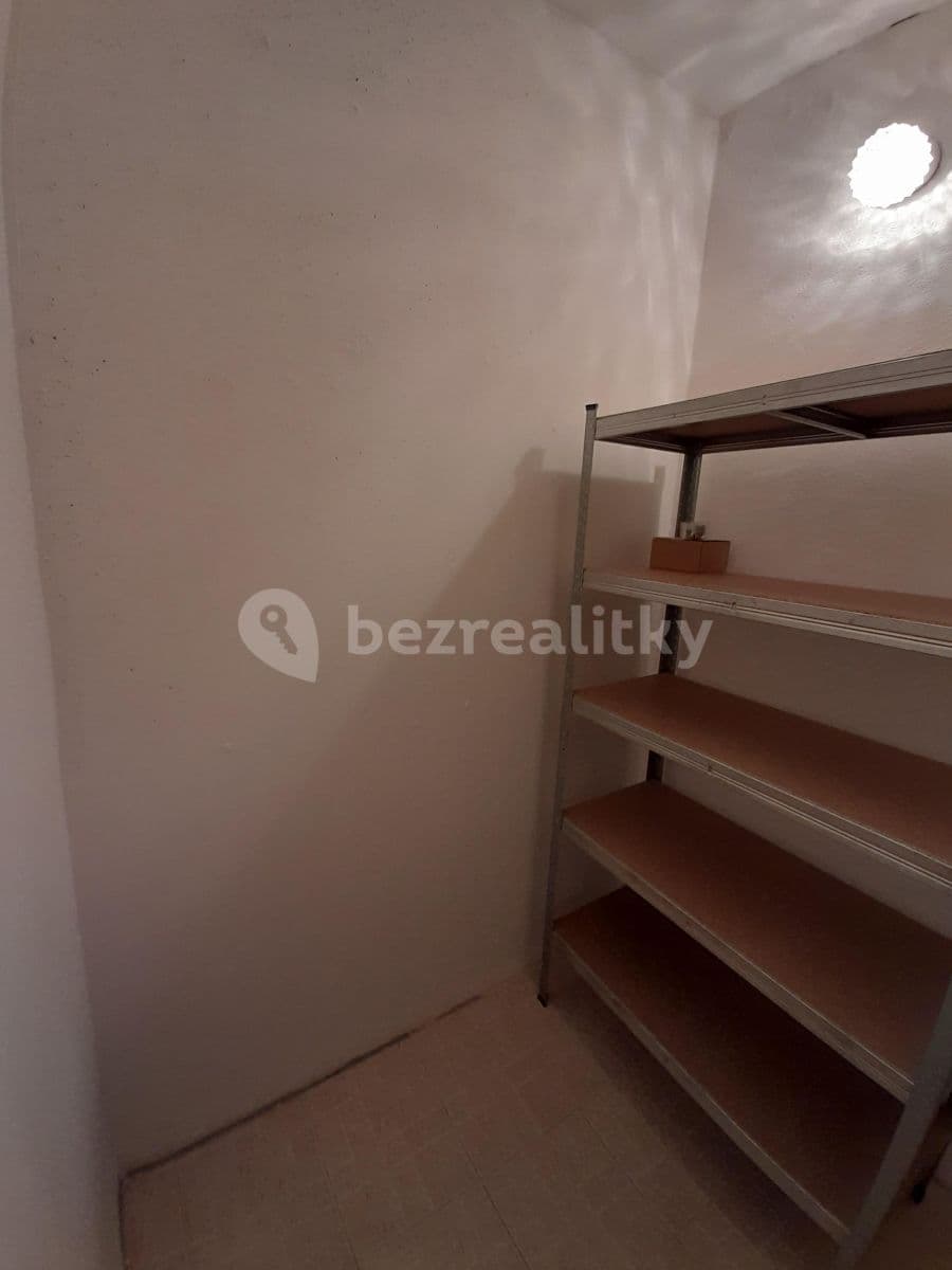 Pronájem bytu 3+1 68 m², Husova, Chrudim, Pardubický kraj Pronájem bytu 3+1 68 m², Husova, Chrudim, Pardubický kraj