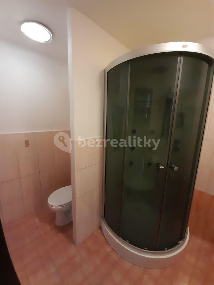Pronájem bytu 3+1 68 m², Husova, Chrudim, Pardubický kraj Pronájem bytu 3+1 68 m², Husova, Chrudim, Pardubický kraj
