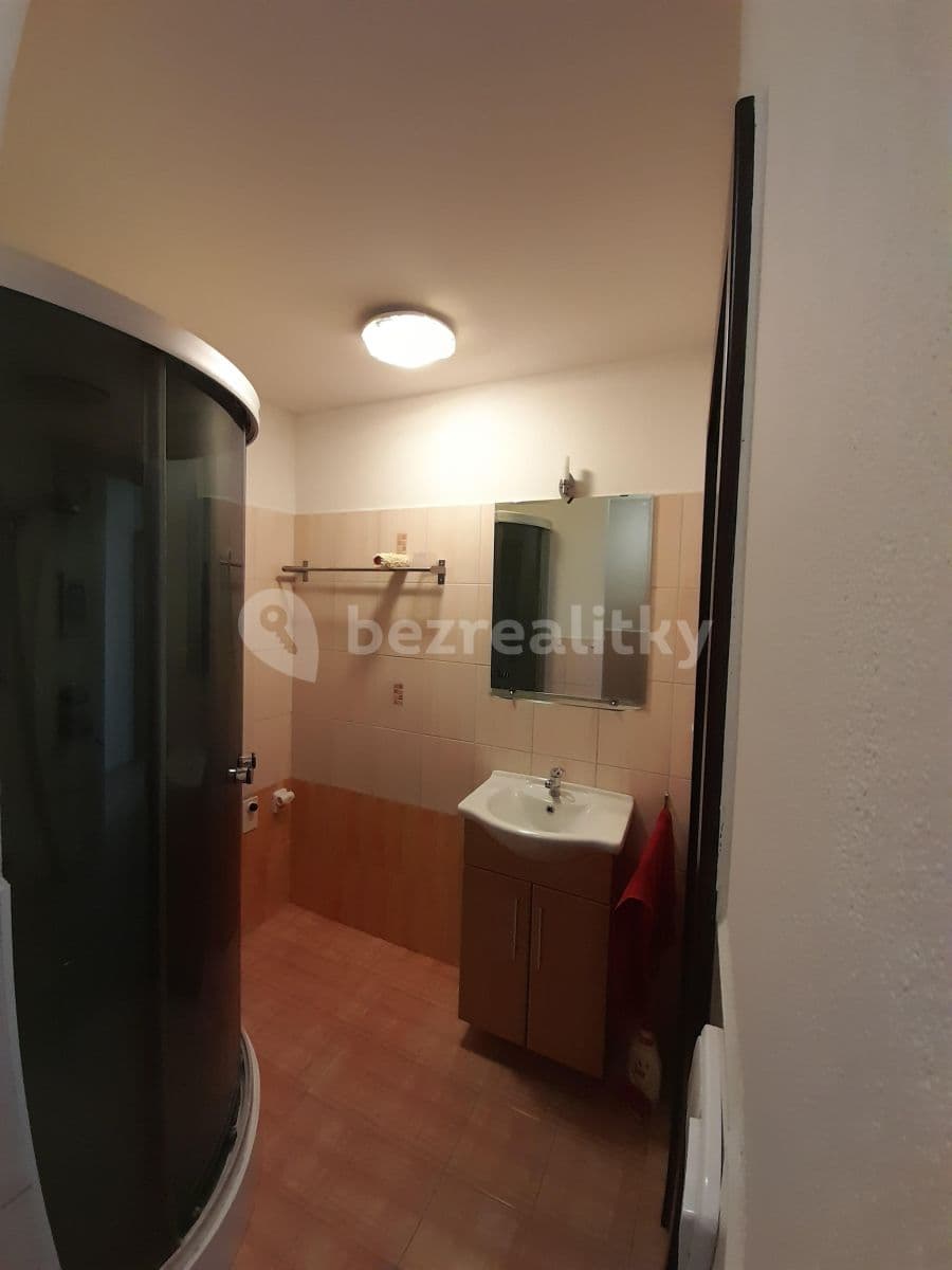 Pronájem bytu 3+1 68 m², Husova, Chrudim, Pardubický kraj Pronájem bytu 3+1 68 m², Husova, Chrudim, Pardubický kraj