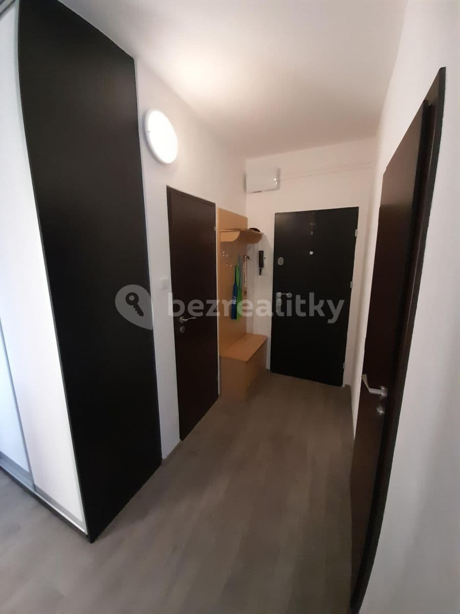 Pronájem bytu 3+1 68 m², Husova, Chrudim, Pardubický kraj Pronájem bytu 3+1 68 m², Husova, Chrudim, Pardubický kraj
