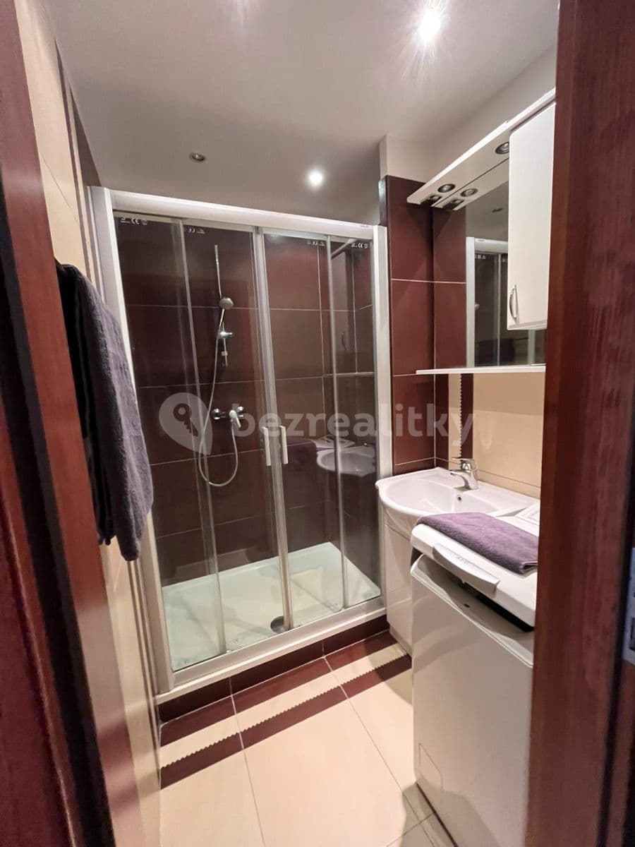 Pronájem bytu 2+kk 42 m², Na Vyhaslém, Kladno, Středočeský kraj Pronájem bytu 2+kk 42 m², Na Vyhaslém, Kladno, Středočeský kraj