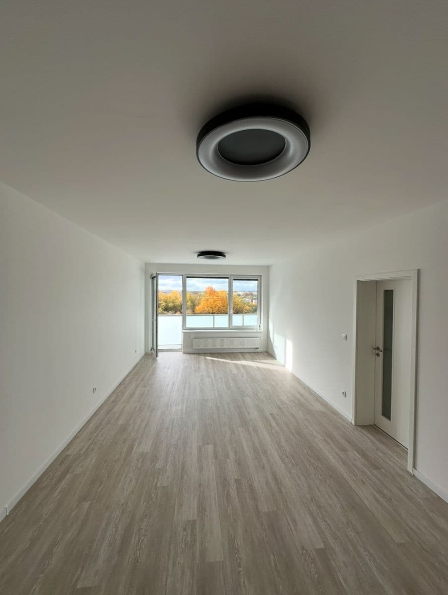 Pronájem bytu 2+kk 60 m², Sedlecká, Karlovy Vary, Karlovarský kraj Pronájem bytu 2+kk 60 m², Sedlecká, Karlovy Vary, Karlovarský kraj