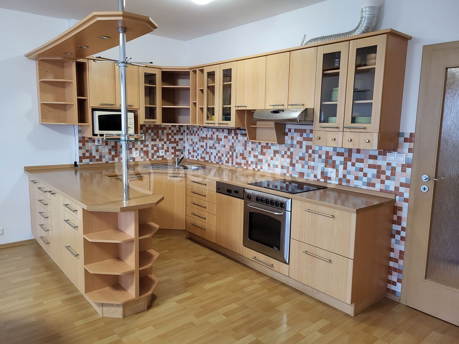 Pronájem bytu 1+kk 58 m², Melodická, Praha, Praha Pronájem bytu 1+kk 58 m², Melodická, Praha, Praha