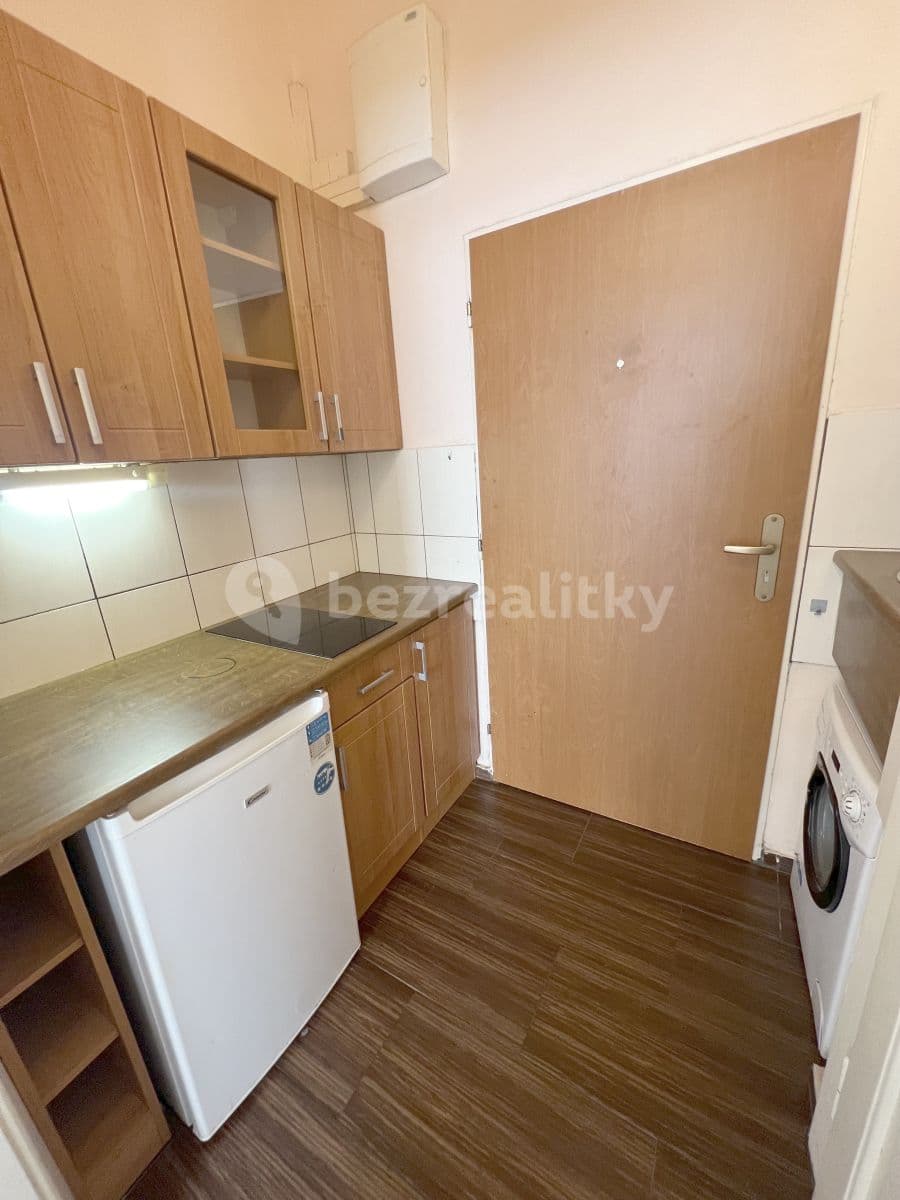Pronájem bytu 1+1 24 m², Magistrů, Praha, Praha Pronájem bytu 1+1 24 m², Magistrů, Praha, Praha