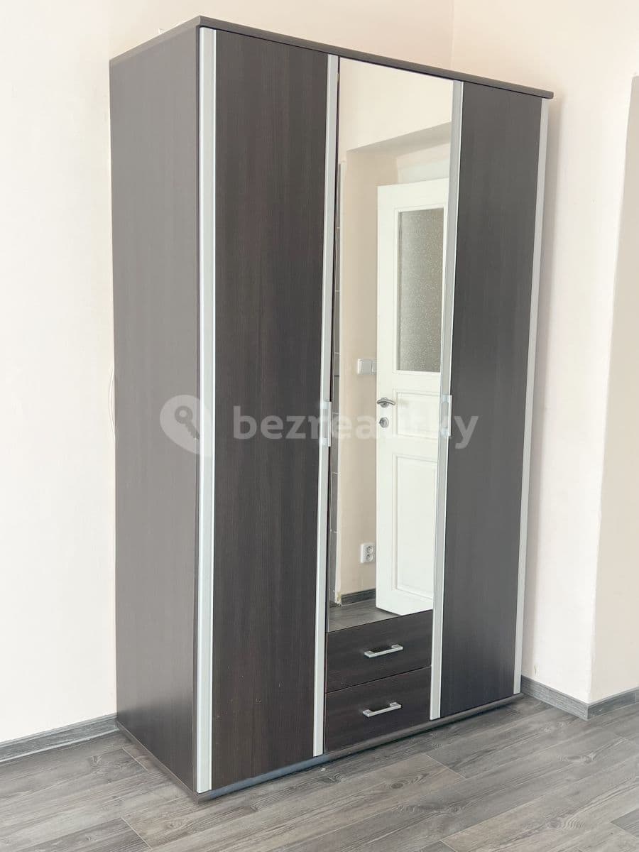 Pronájem bytu 1+1 24 m², Magistrů, Praha, Praha Pronájem bytu 1+1 24 m², Magistrů, Praha, Praha