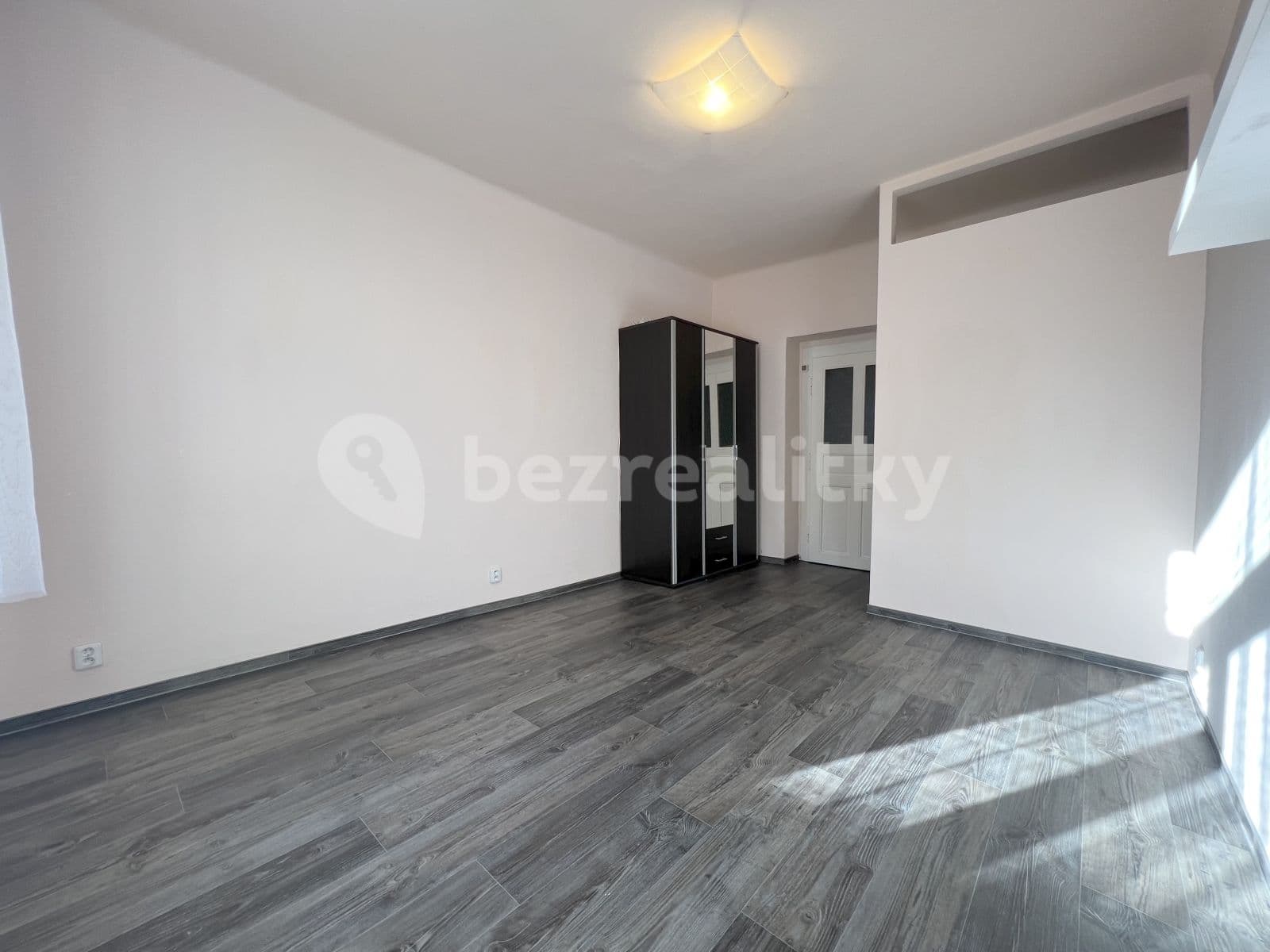 Pronájem bytu 1+1 24 m², Magistrů, Praha, Praha Pronájem bytu 1+1 24 m², Magistrů, Praha, Praha