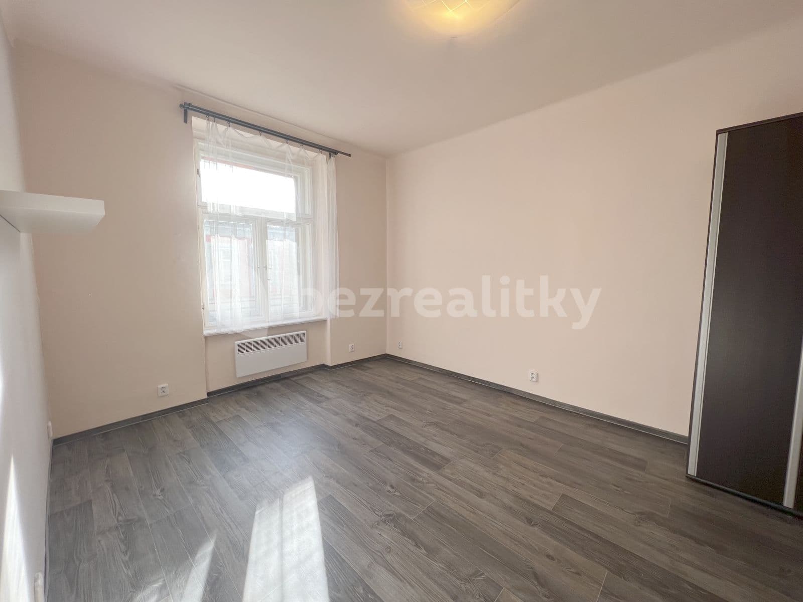 Pronájem bytu 1+1 24 m², Magistrů, Praha, Praha Pronájem bytu 1+1 24 m², Magistrů, Praha, Praha