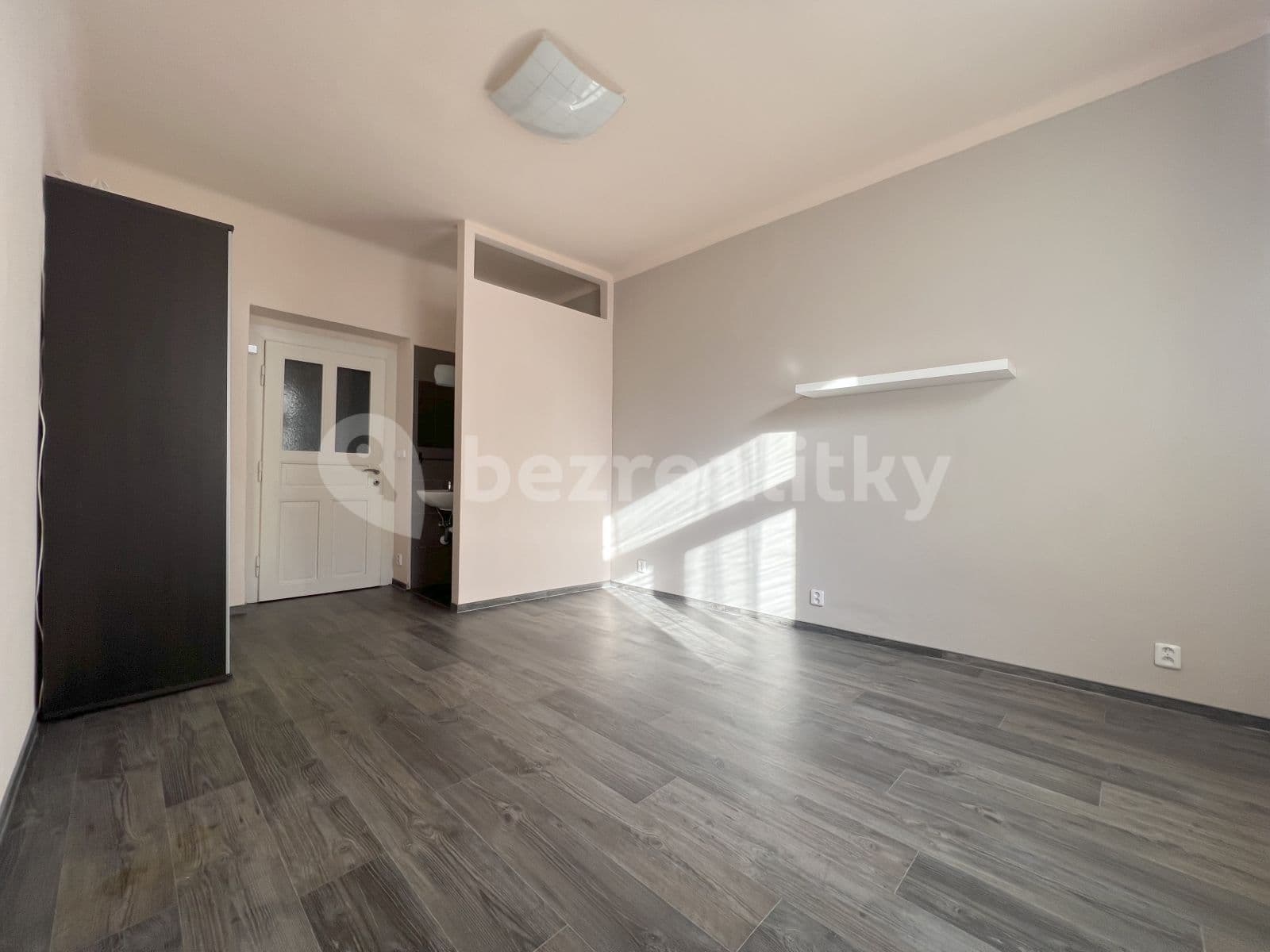 Pronájem bytu 1+1 24 m², Magistrů, Praha, Praha Pronájem bytu 1+1 24 m², Magistrů, Praha, Praha