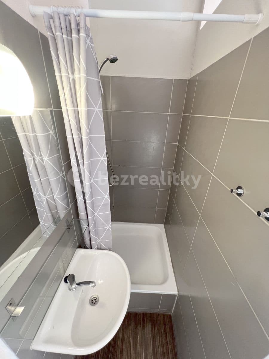 Pronájem bytu 1+1 24 m², Magistrů, Praha, Praha Pronájem bytu 1+1 24 m², Magistrů, Praha, Praha