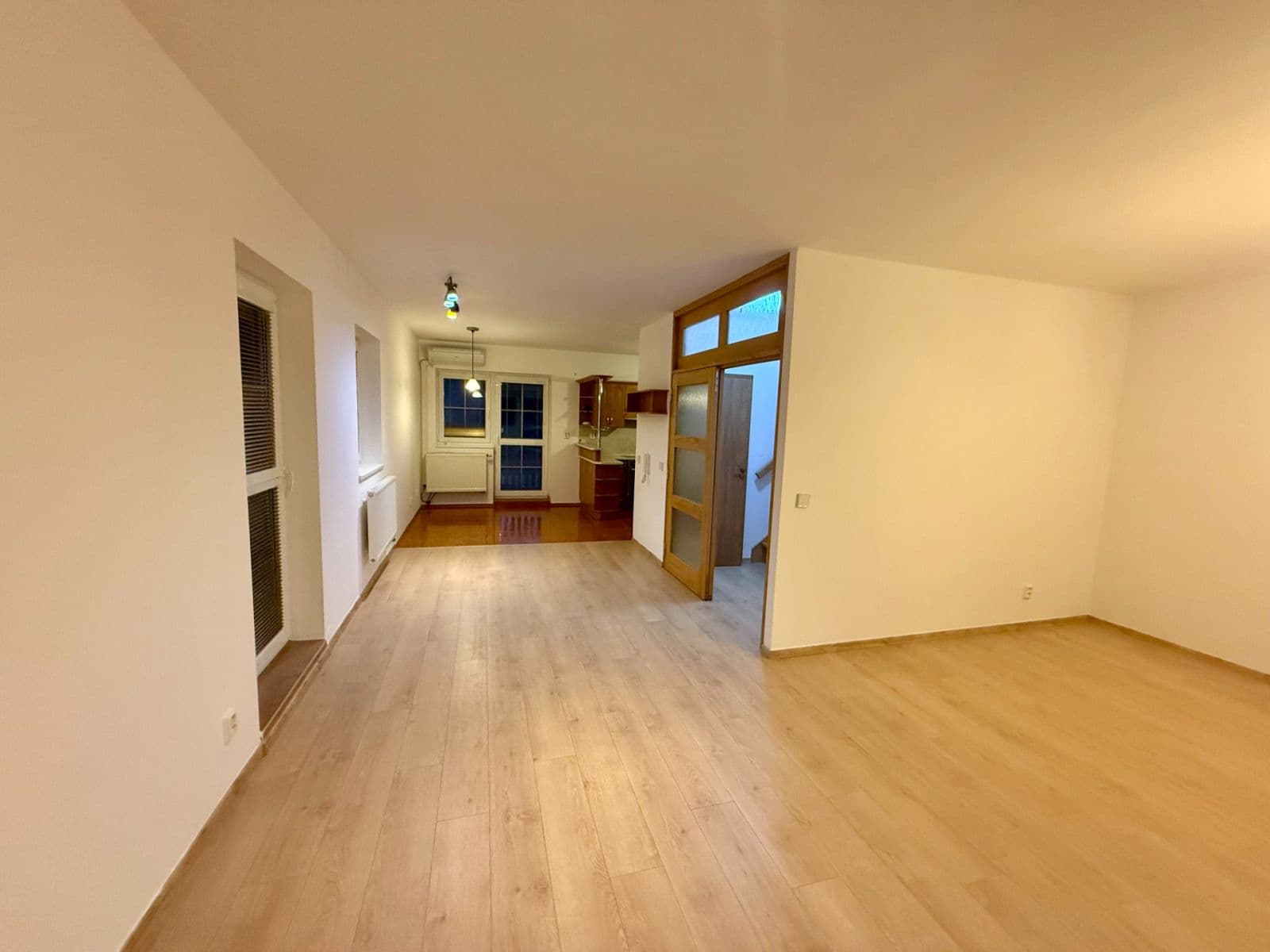 Pronájem domu 160 m², pozemek 450 m², Šalvějová, Jesenice, Středočeský kraj Pronájem domu 160 m², pozemek 450 m², Šalvějová, Jesenice, Středočeský kraj