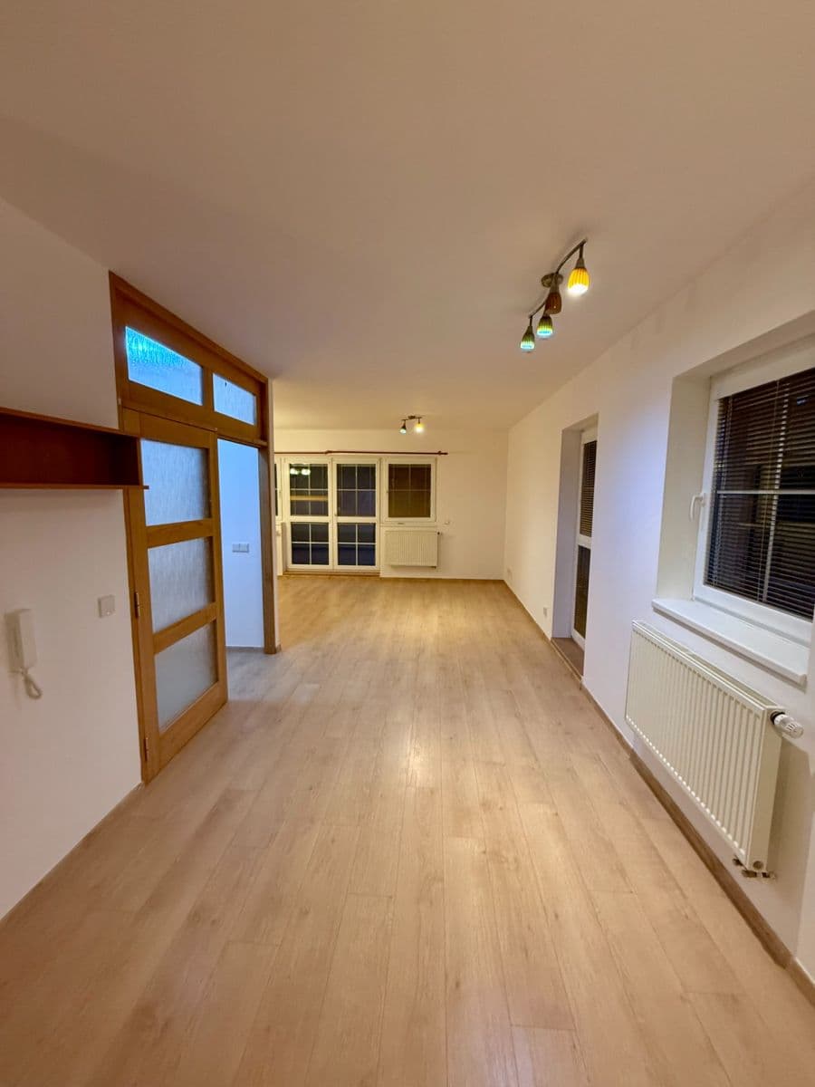 Pronájem domu 160 m², pozemek 450 m², Šalvějová, Jesenice, Středočeský kraj Pronájem domu 160 m², pozemek 450 m², Šalvějová, Jesenice, Středočeský kraj