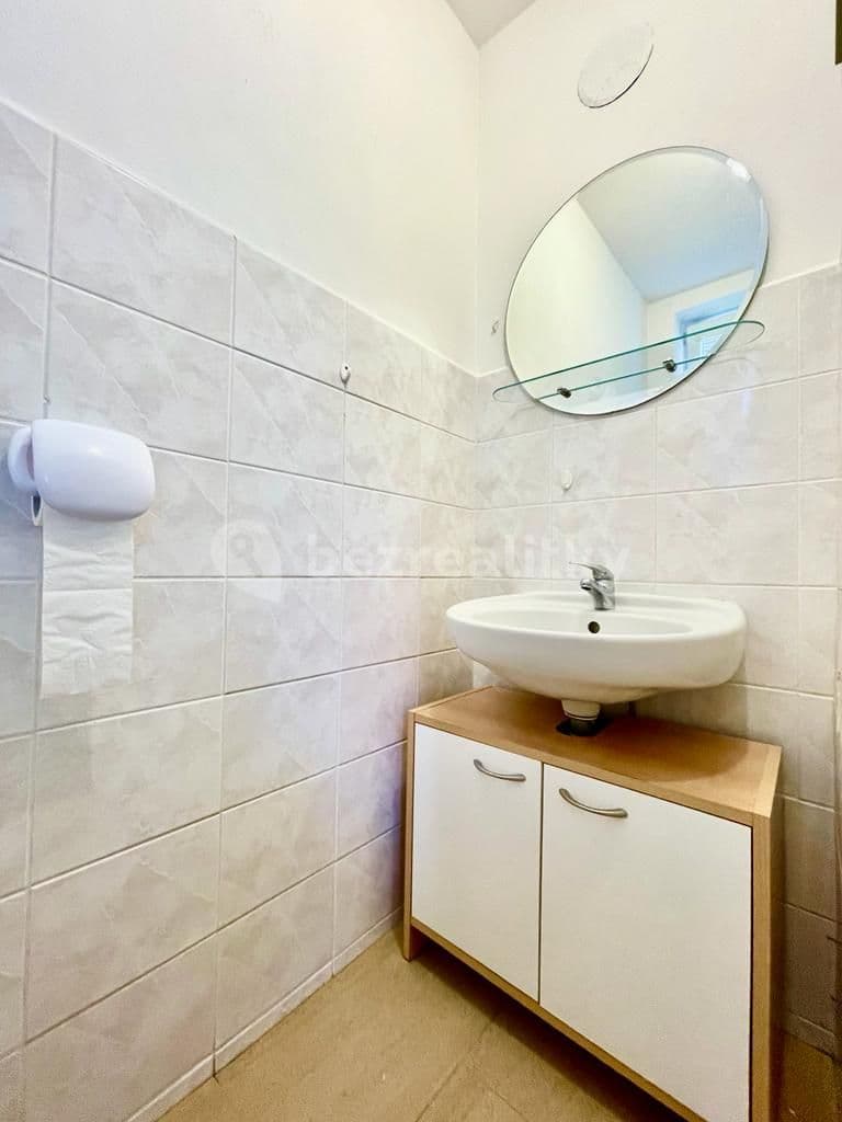 Pronájem bytu 1+1 45 m², Svatoplukova, Liberec, Liberecký kraj Pronájem bytu 1+1 45 m², Svatoplukova, Liberec, Liberecký kraj