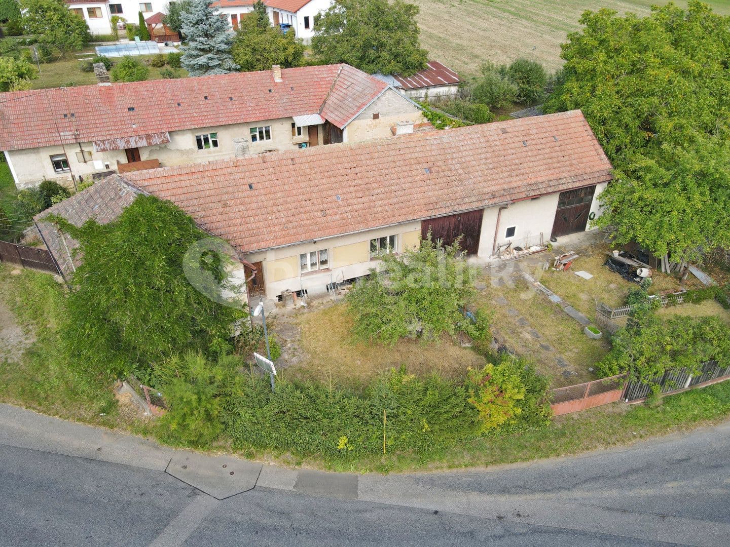 Prodej domu 857 m², pozemek 1.192 m², Dolní Hbity, Středočeský kraj