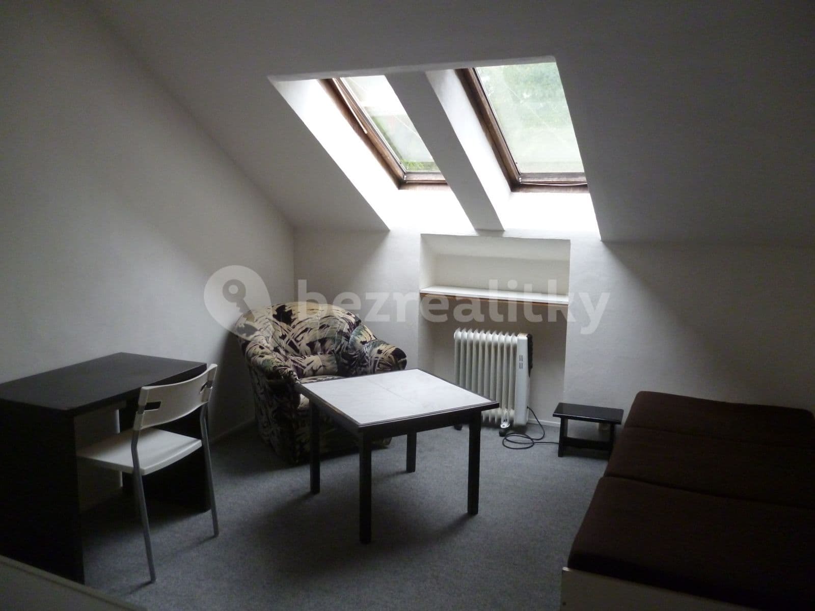 Pronájem bytu Garsoniéra 17 m², Jedlová, Černošice, Středočeský kraj Pronájem bytu Garsoniéra 17 m², Jedlová, Černošice, Středočeský kraj