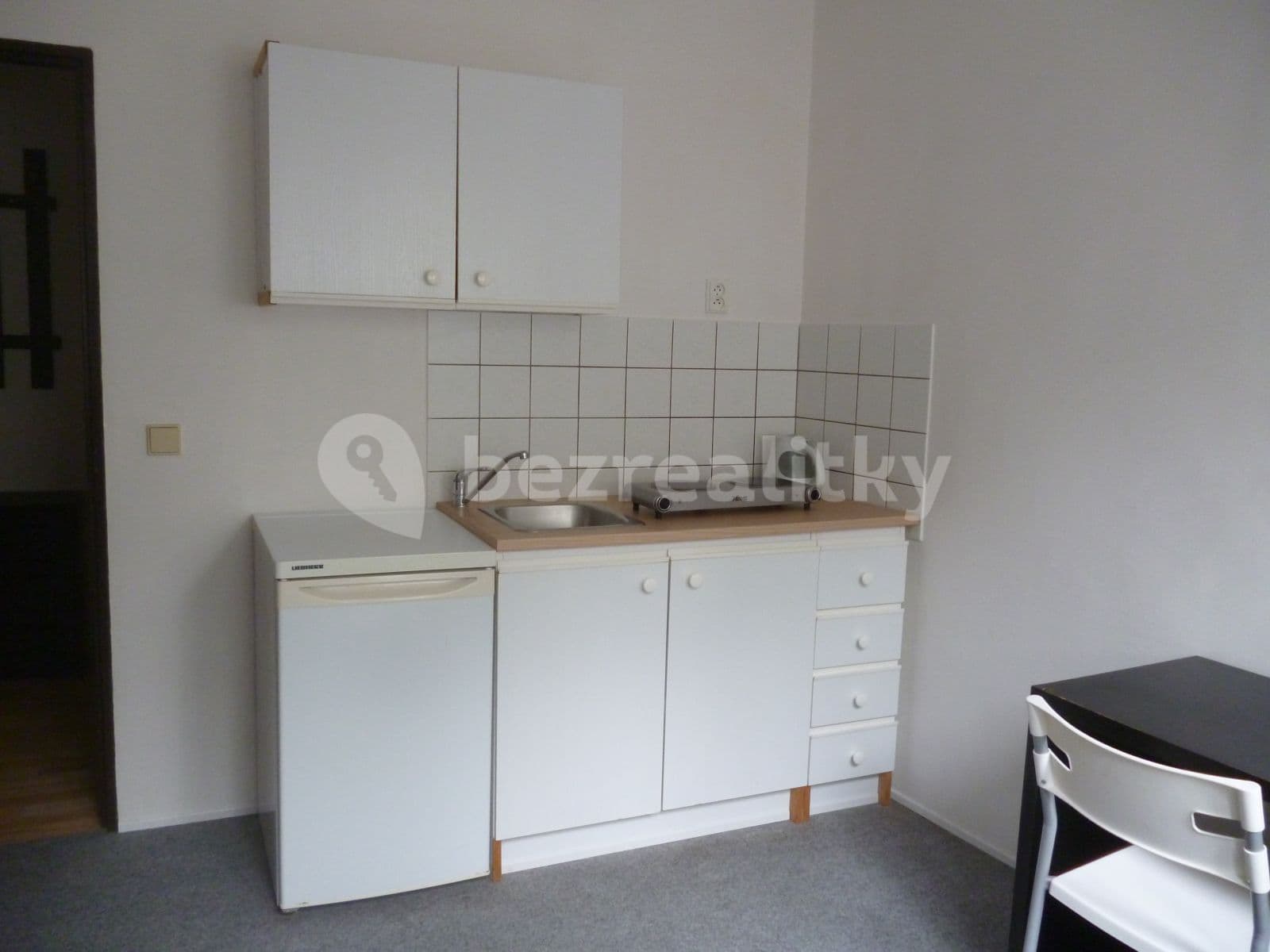Pronájem bytu Garsoniéra 17 m², Jedlová, Černošice, Středočeský kraj Pronájem bytu Garsoniéra 17 m², Jedlová, Černošice, Středočeský kraj