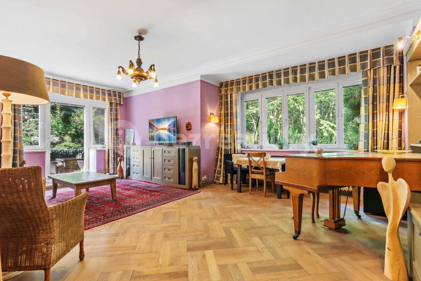 Prodej domu 218 m², pozemek 958 m², Na svahu, Praha, Praha