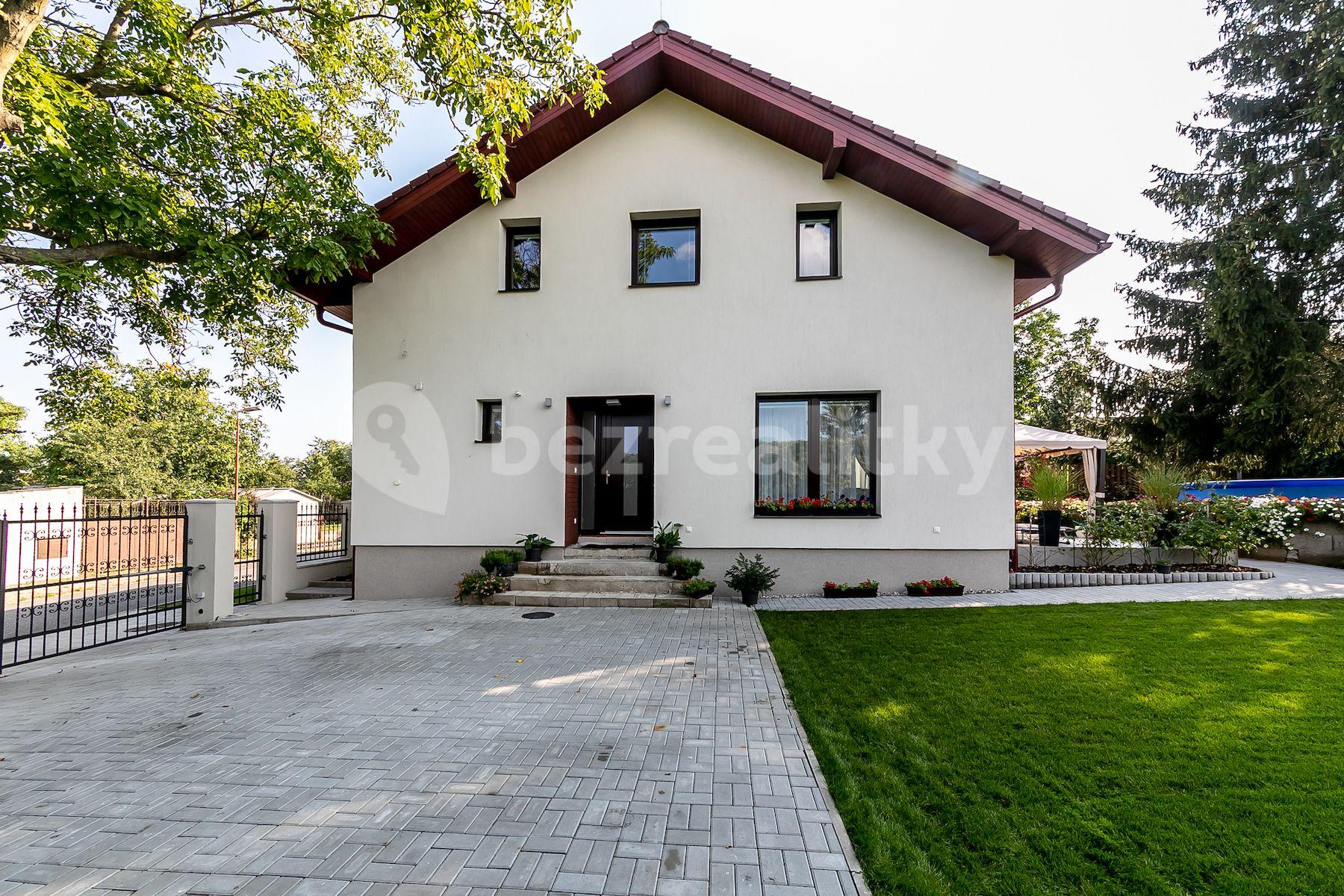 Prodej domu 145 m², pozemek 529 m², Na Balkáně, Šestajovice, Středočeský kraj