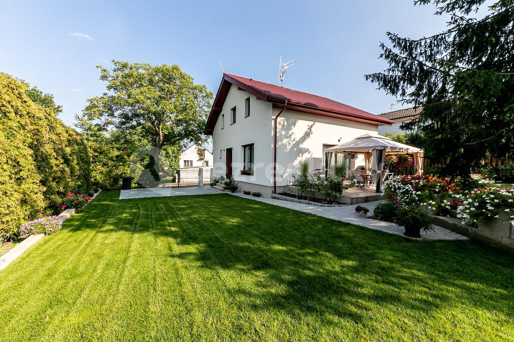 Prodej domu 145 m², pozemek 529 m², Na Balkáně, Šestajovice, Středočeský kraj