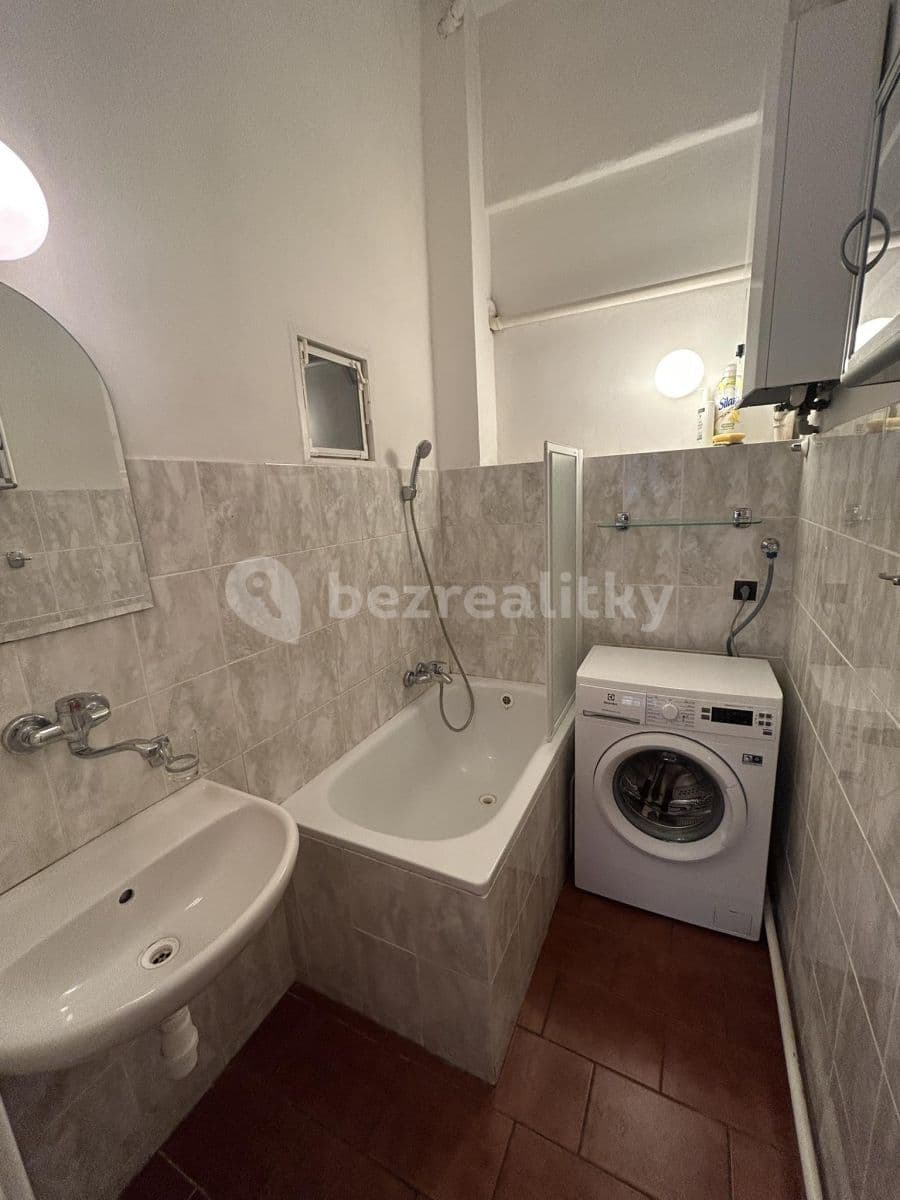 Pronájem bytu 2+1 82 m², Přemyslovská, Praha, Praha Pronájem bytu 2+1 82 m², Přemyslovská, Praha, Praha