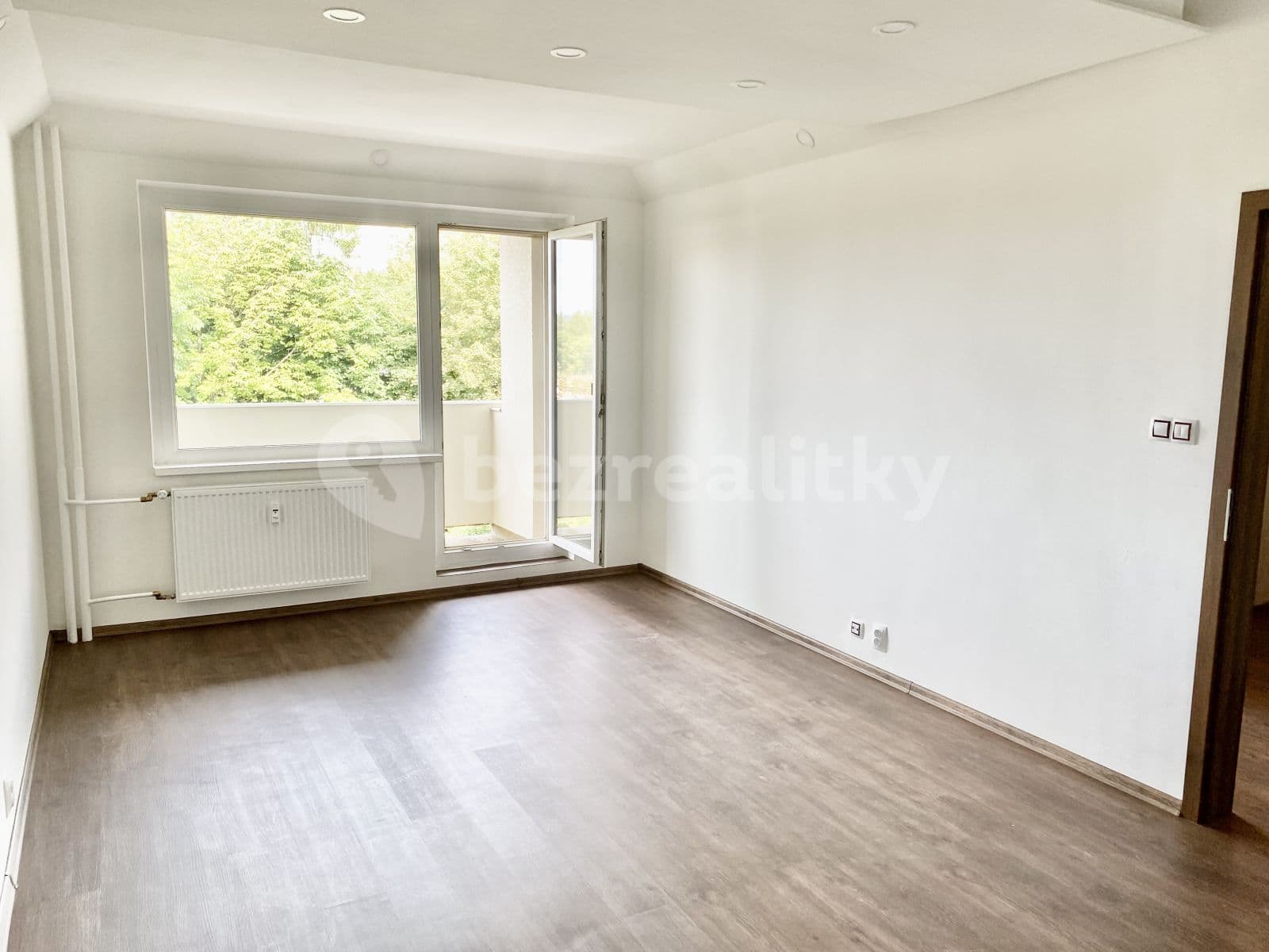 Pronájem bytu 2+1 48 m², Charkovská, Karlovy Vary, Karlovarský kraj Pronájem bytu 2+1 48 m², Charkovská, Karlovy Vary, Karlovarský kraj