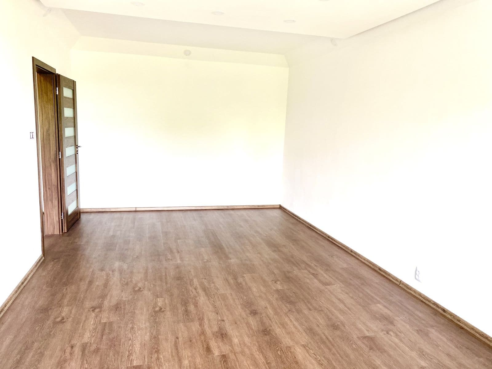 Pronájem bytu 2+1 48 m², Charkovská, Karlovy Vary, Karlovarský kraj Pronájem bytu 2+1 48 m², Charkovská, Karlovy Vary, Karlovarský kraj