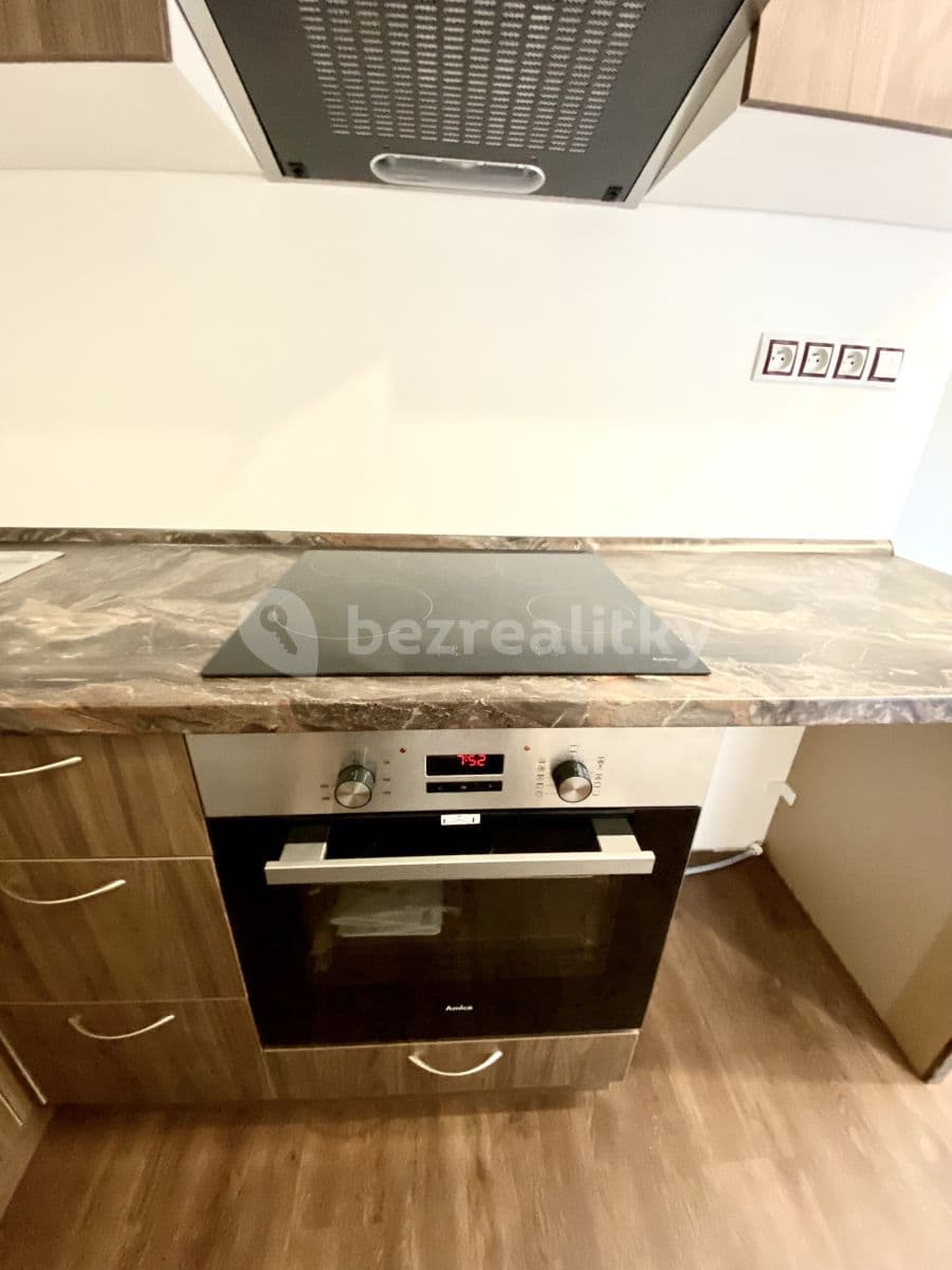 Pronájem bytu 2+1 48 m², Charkovská, Karlovy Vary, Karlovarský kraj Pronájem bytu 2+1 48 m², Charkovská, Karlovy Vary, Karlovarský kraj