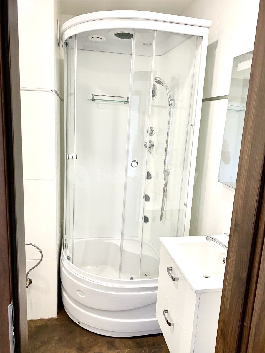 Pronájem bytu 2+1 48 m², Charkovská, Karlovy Vary, Karlovarský kraj Pronájem bytu 2+1 48 m², Charkovská, Karlovy Vary, Karlovarský kraj