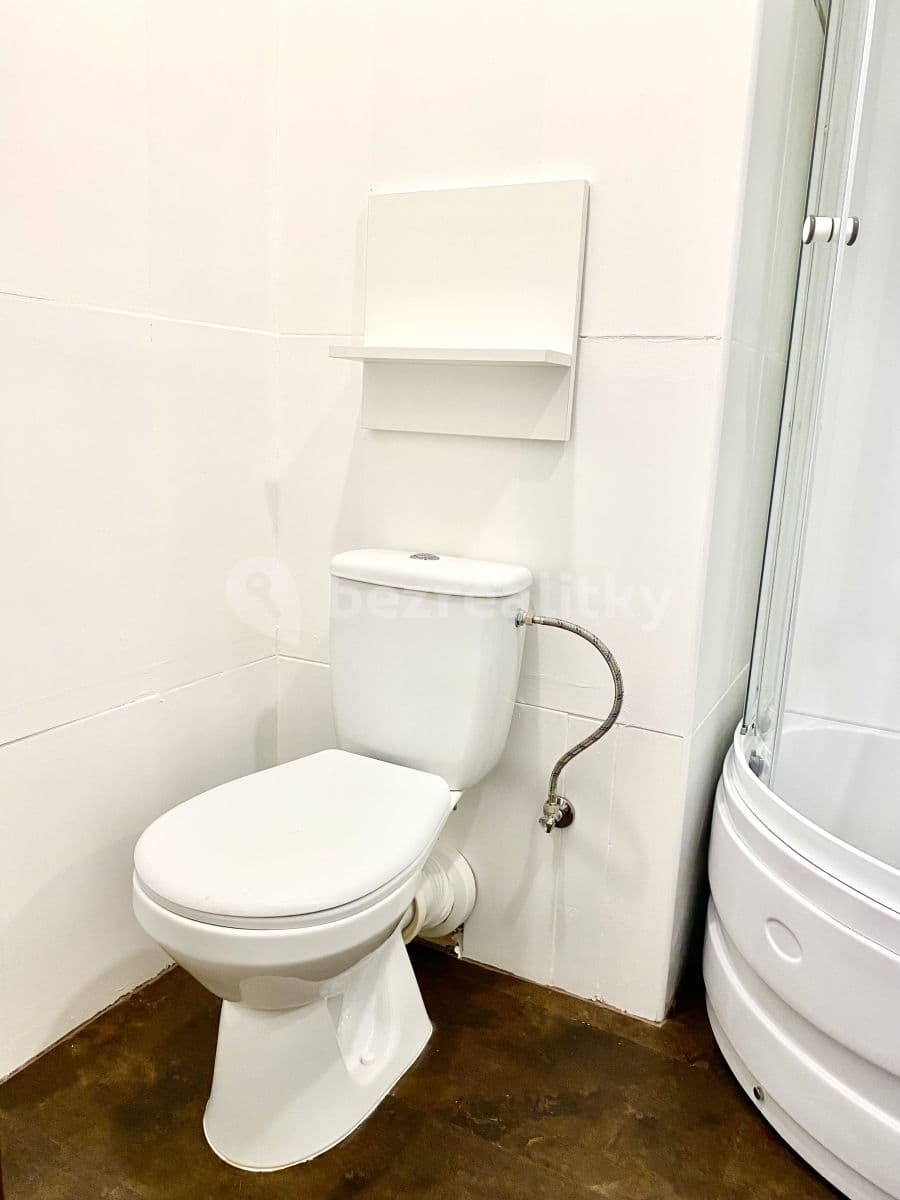 Pronájem bytu 2+1 48 m², Charkovská, Karlovy Vary, Karlovarský kraj Pronájem bytu 2+1 48 m², Charkovská, Karlovy Vary, Karlovarský kraj