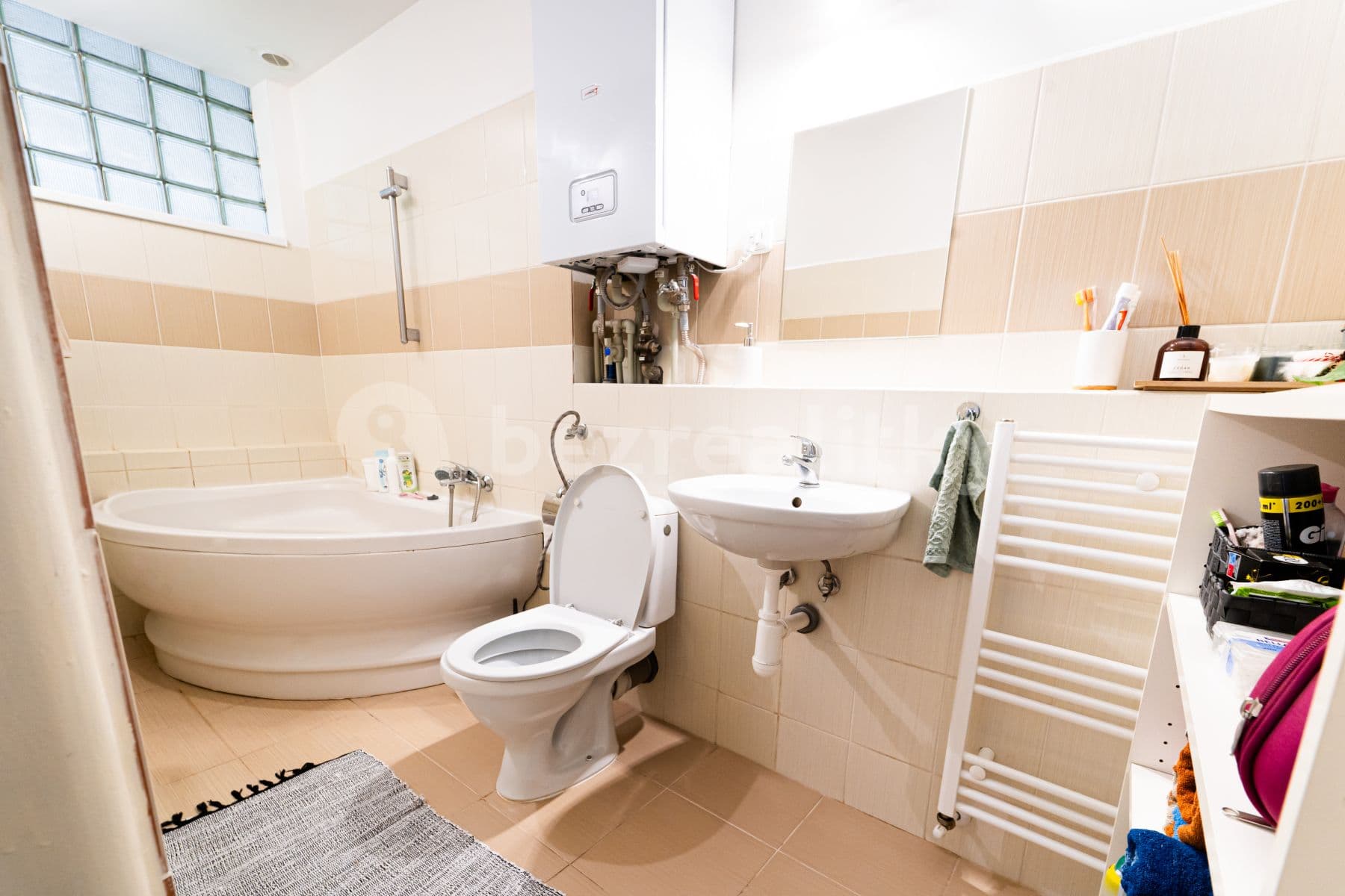 Pronájem bytu 2+1 57 m², Podhorská, Jablonec nad Nisou, Liberecký kraj Pronájem bytu 2+1 57 m², Podhorská, Jablonec nad Nisou, Liberecký kraj