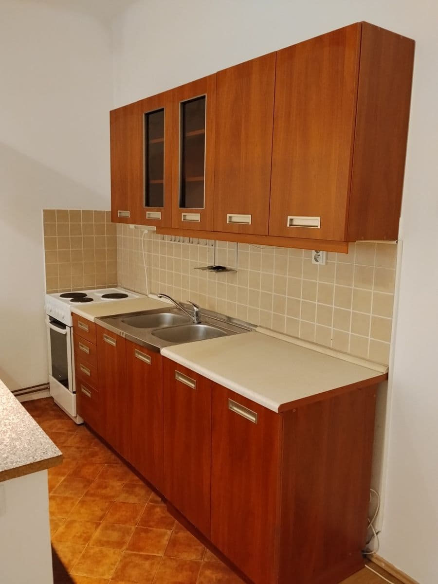 Pronájem bytu 1+kk 38 m², Školní, Praha, Praha Pronájem bytu 1+kk 38 m², Školní, Praha, Praha