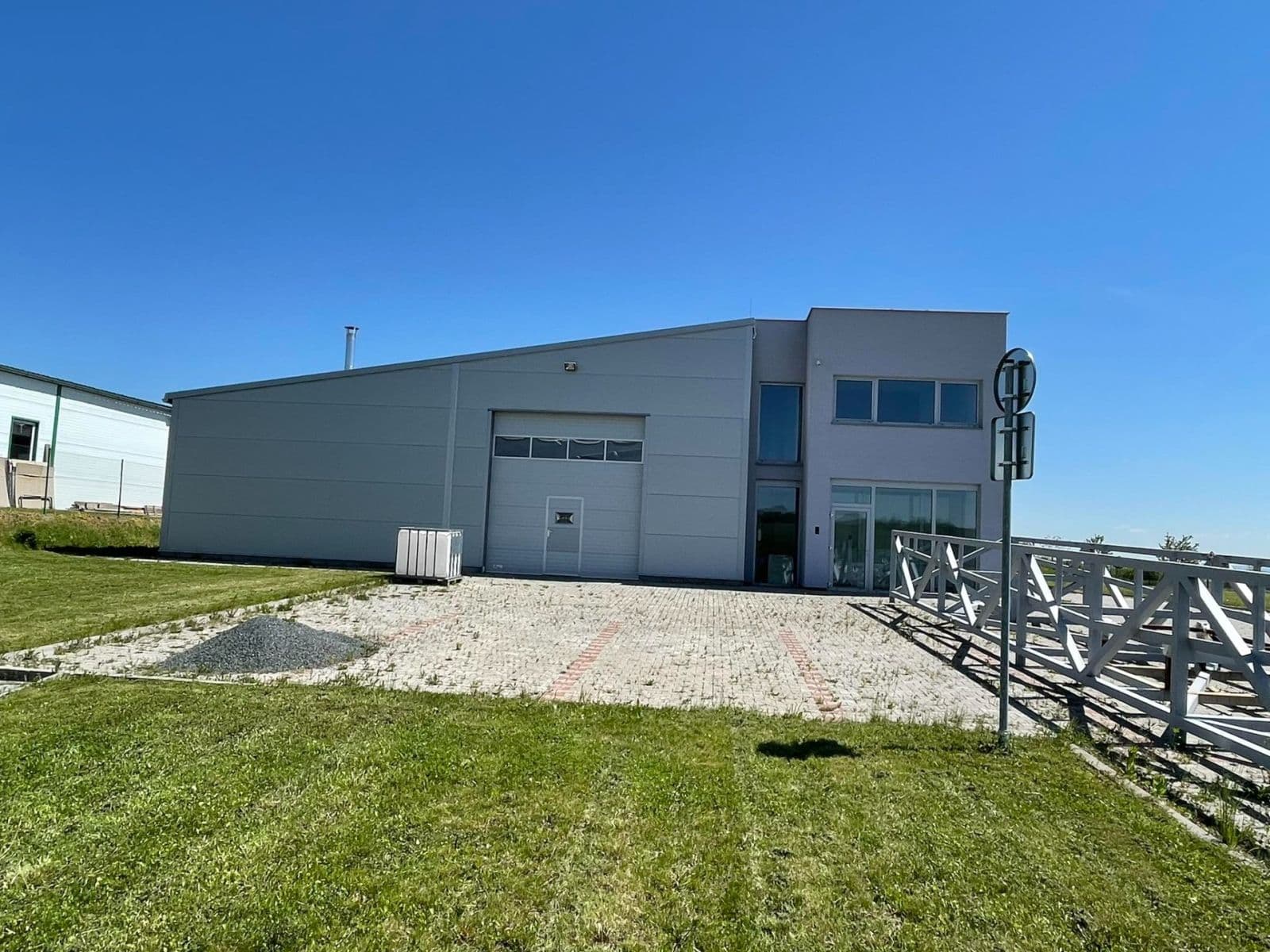 Prodej nebytového prostoru 4.576 m², Ořechov, Zlínský kraj Prodej nebytového prostoru 4.576 m², Ořechov, Zlínský kraj