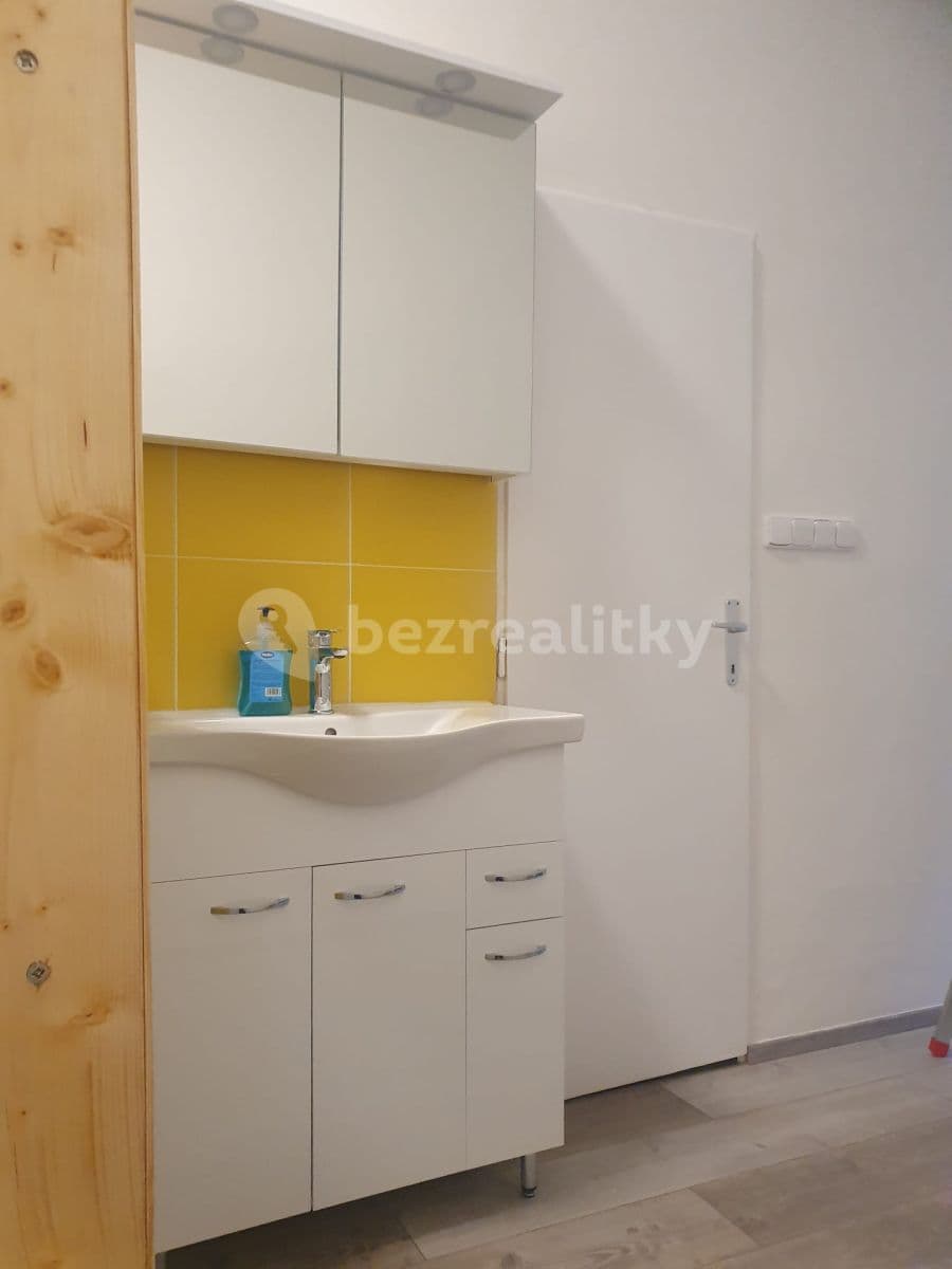 Pronájem bytu 2+1 64 m², Kostnické náměstí, Praha, Praha Pronájem bytu 2+1 64 m², Kostnické náměstí, Praha, Praha