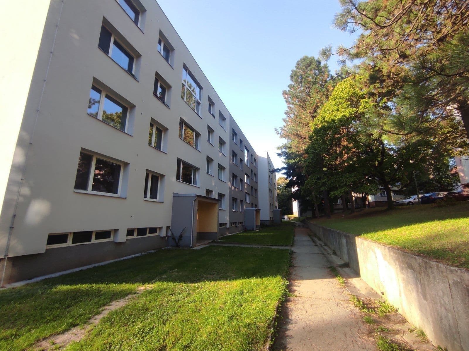 Pronájem bytu 1+kk 21 m², Nad Mostárnou, Frýdek-Místek, Moravskoslezský kraj Pronájem bytu 1+kk 21 m², Nad Mostárnou, Frýdek-Místek, Moravskoslezský kraj