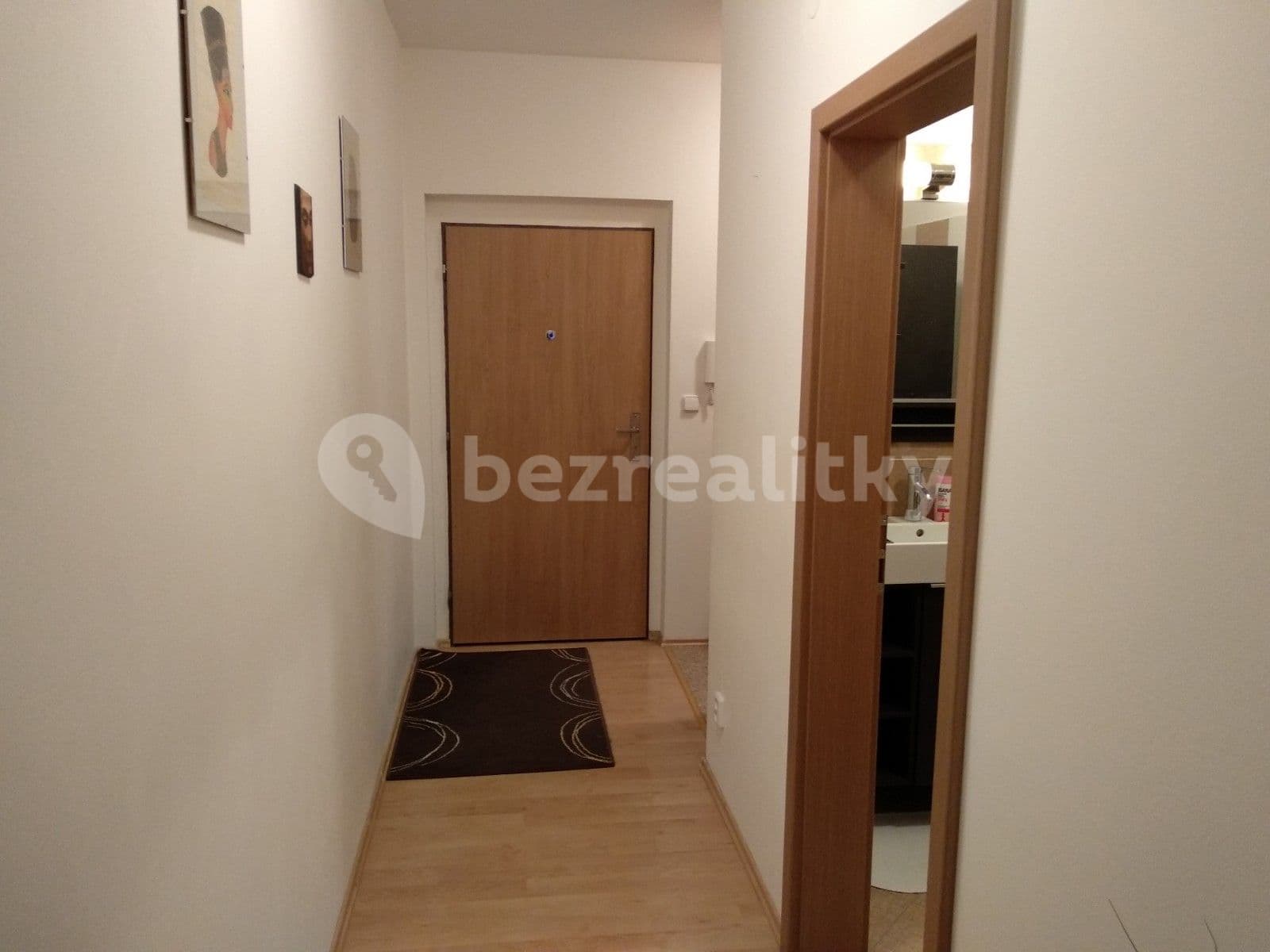 Pronájem bytu 1+kk 35 m², U Dráhy, Ostopovice, Jihomoravský kraj Pronájem bytu 1+kk 35 m², U Dráhy, Ostopovice, Jihomoravský kraj