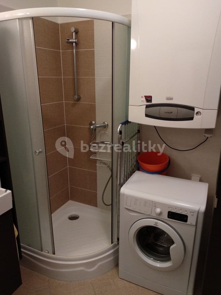 Pronájem bytu 1+kk 35 m², U Dráhy, Ostopovice, Jihomoravský kraj Pronájem bytu 1+kk 35 m², U Dráhy, Ostopovice, Jihomoravský kraj