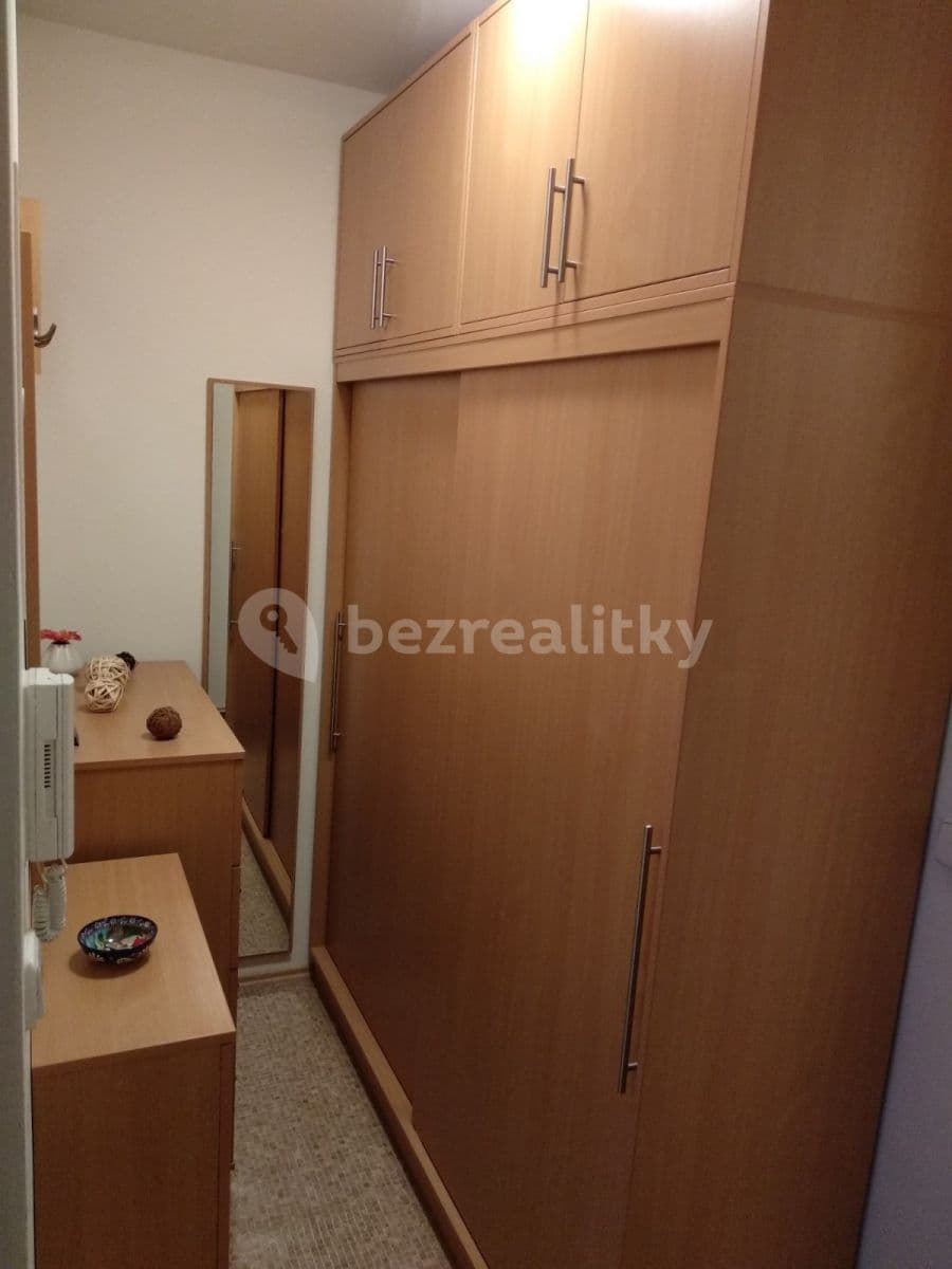 Pronájem bytu 1+kk 35 m², U Dráhy, Ostopovice, Jihomoravský kraj Pronájem bytu 1+kk 35 m², U Dráhy, Ostopovice, Jihomoravský kraj
