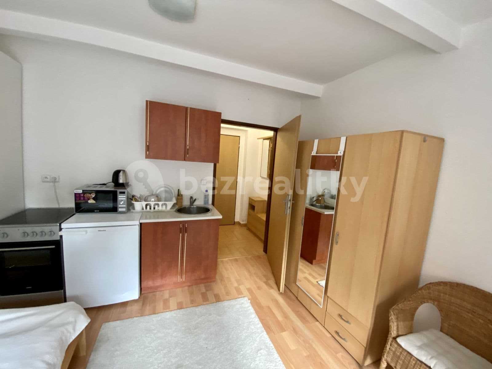 Pronájem bytu 1+kk 26 m², Buštěhradská, Praha, Praha Pronájem bytu 1+kk 26 m², Buštěhradská, Praha, Praha