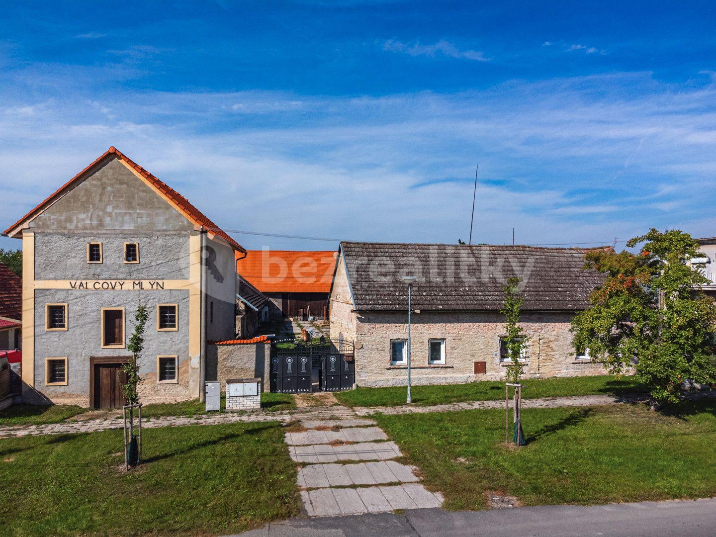 Prodej domu 800 m², pozemek 1.978 m², U Mlýna, Běrunice, Středočeský kraj