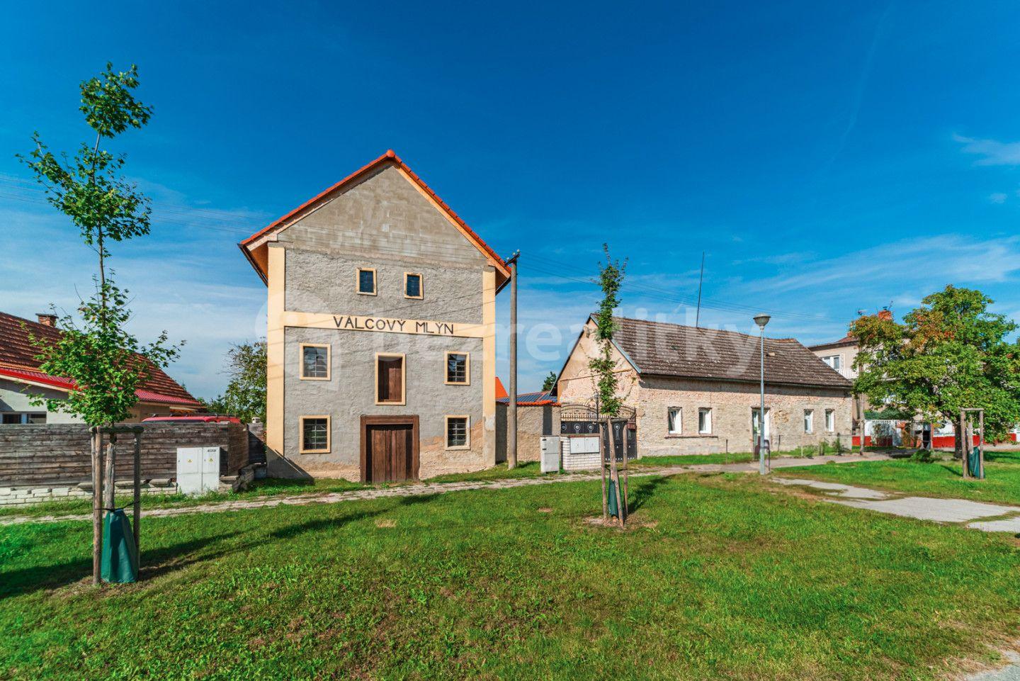 Prodej domu 800 m², pozemek 1.978 m², U Mlýna, Běrunice, Středočeský kraj