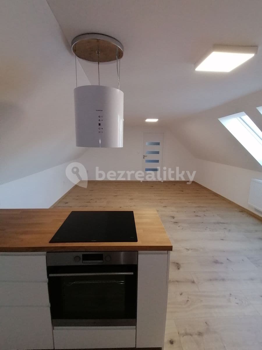 Pronájem bytu 2+kk 77 m², Dobrovická, Brodce, Středočeský kraj Pronájem bytu 2+kk 77 m², Dobrovická, Brodce, Středočeský kraj