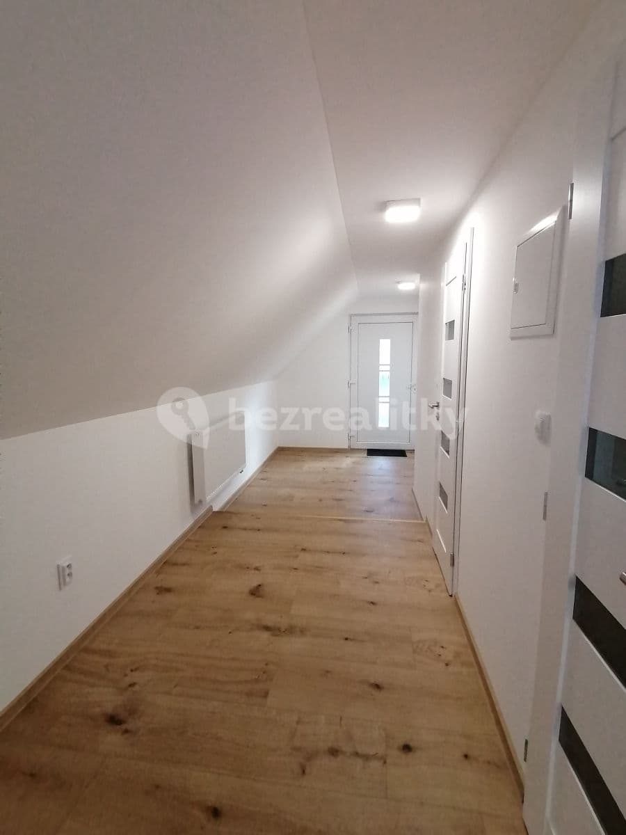 Pronájem bytu 2+kk 77 m², Dobrovická, Brodce, Středočeský kraj Pronájem bytu 2+kk 77 m², Dobrovická, Brodce, Středočeský kraj