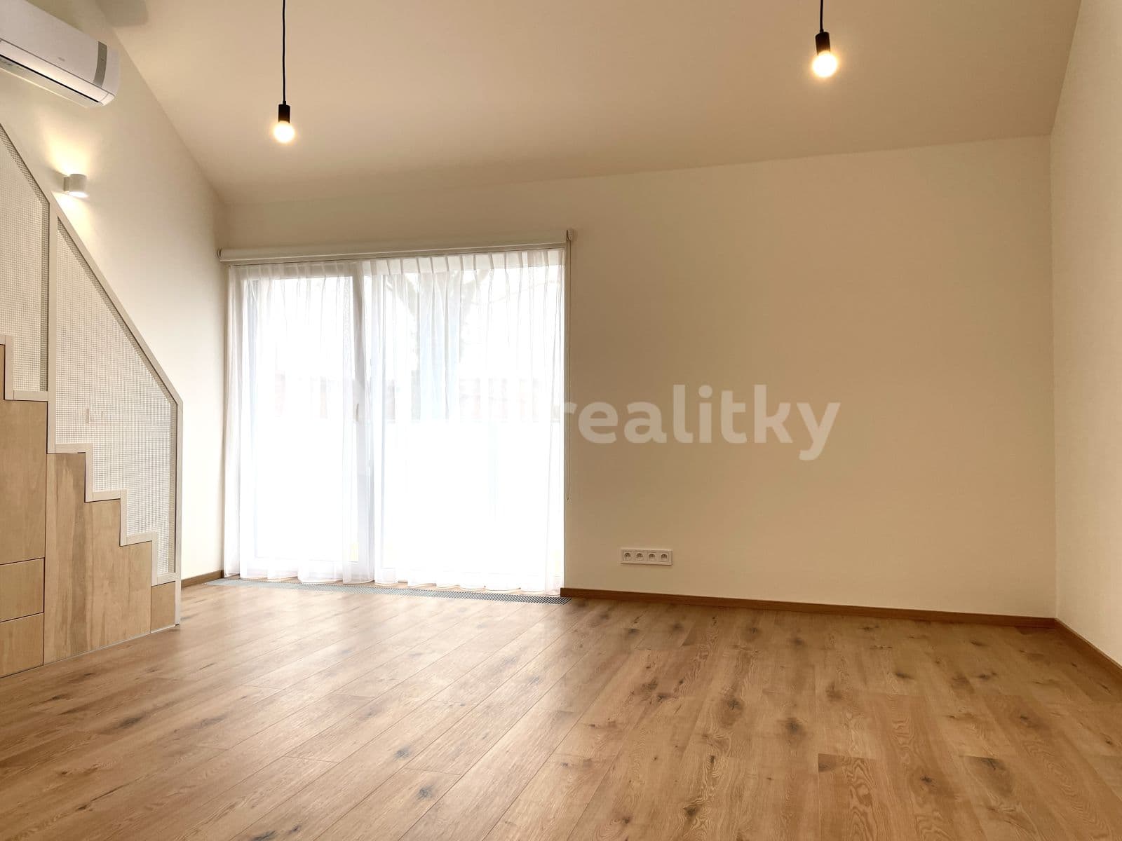 Pronájem bytu 2+kk 56 m², Legionářů, Praha, Praha Pronájem bytu 2+kk 56 m², Legionářů, Praha, Praha